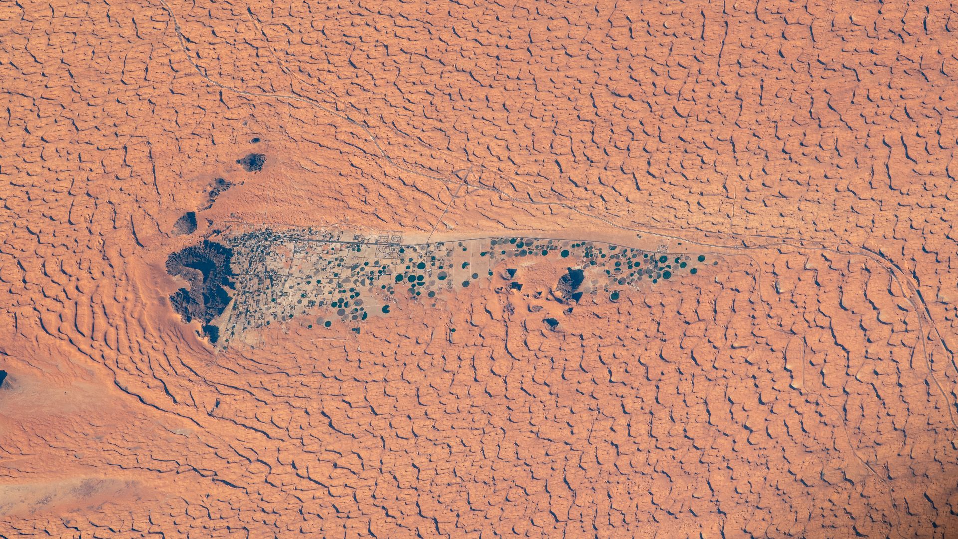 File:ISS-64 Jubba with Nefud Desert, Saudi Arabia.jpg