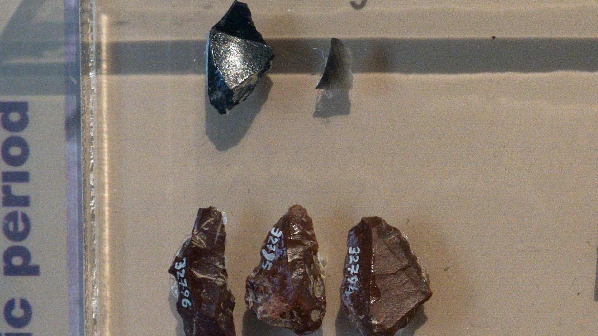 File:Paleolithic, obsidian, Franchthi Cave, 202046x.jpg