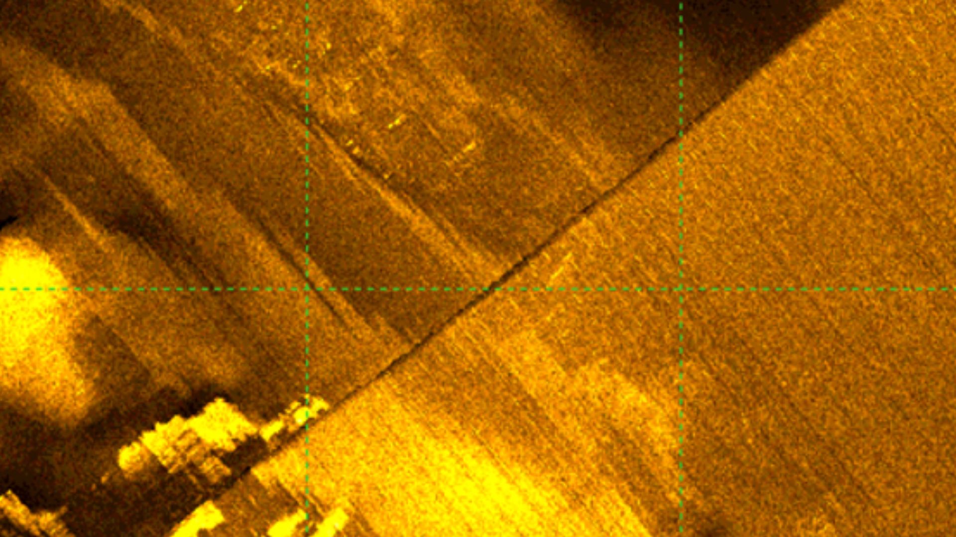 File:Figure 5 Side Scan Sonar - Category 1 contact.jpg