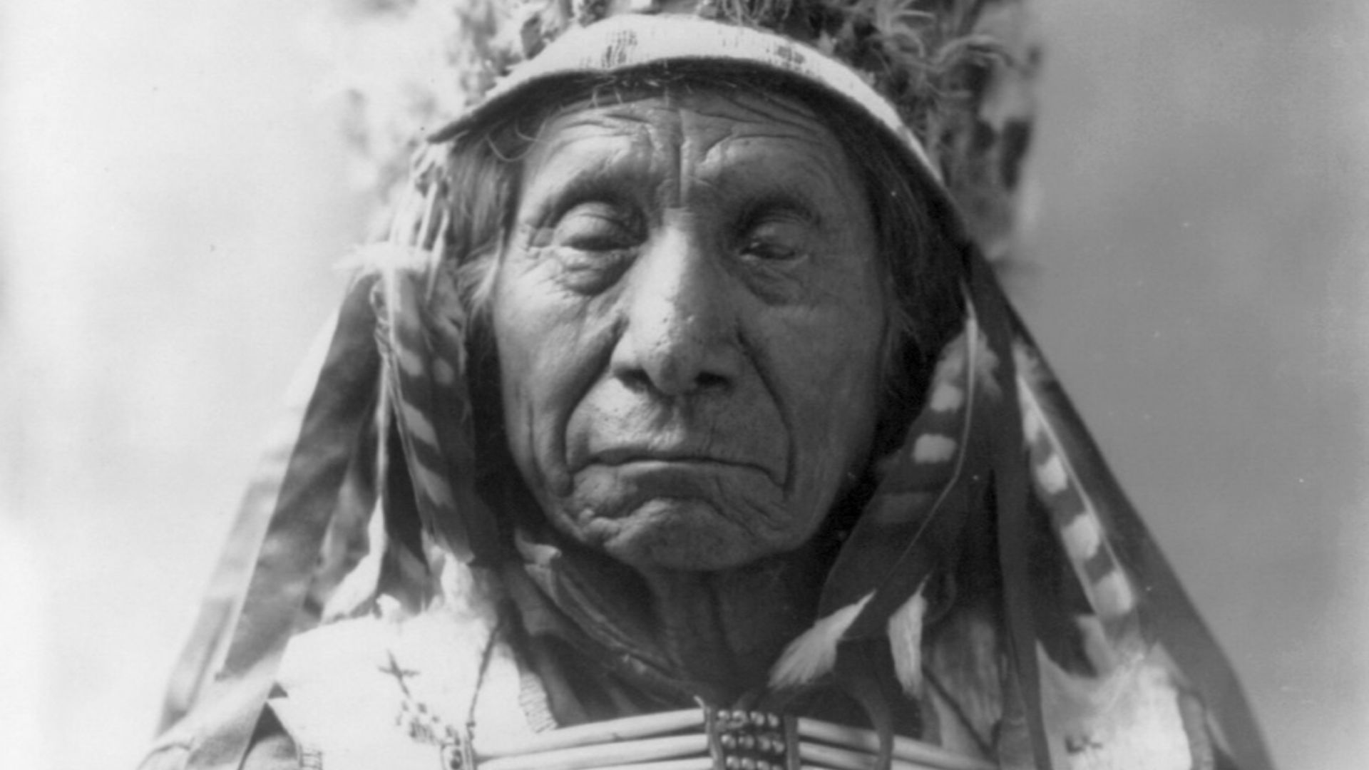 File:Chief Red Cloud LCCN2007683118.jpg