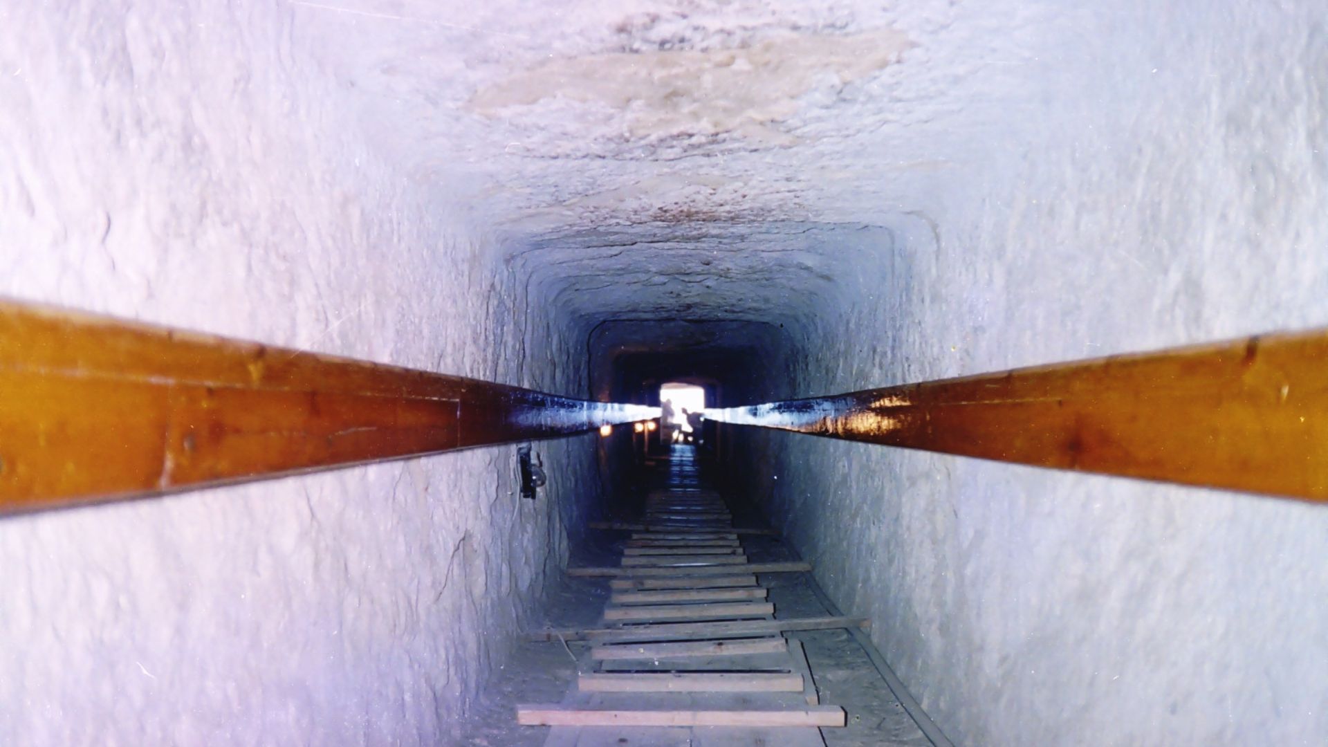 File:Menkaure-pyramid descending passage.jpg