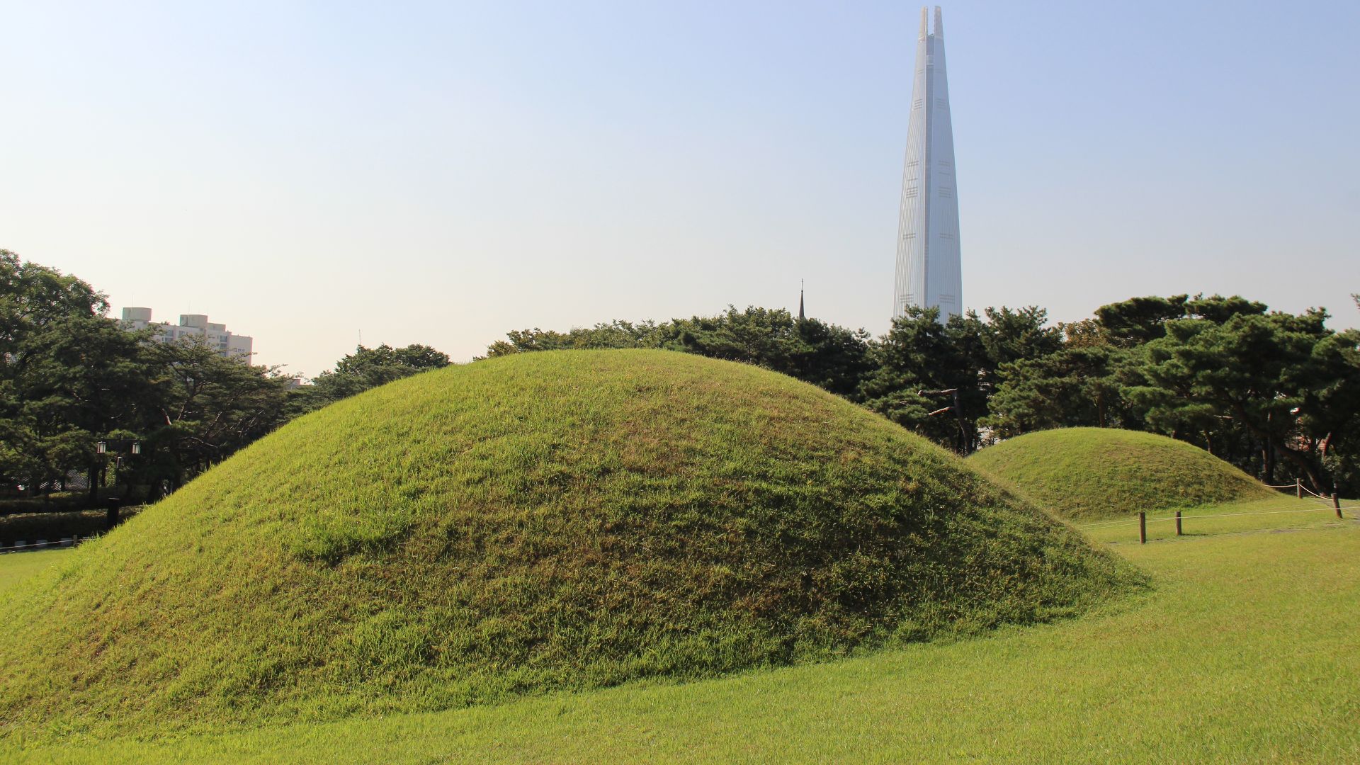 File:Baekje Stone Chamber Tombs in Bangi-dong 2.jpg