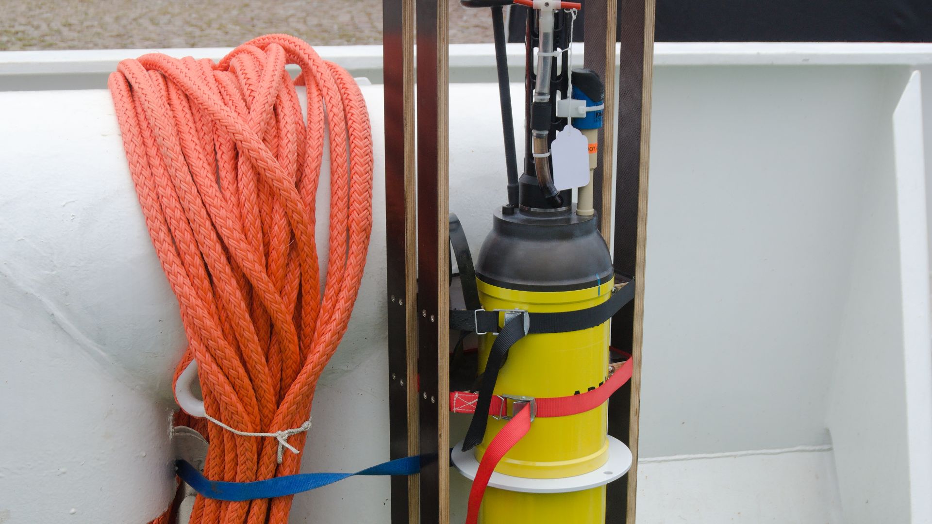 File:Argo float Aranda.jpg