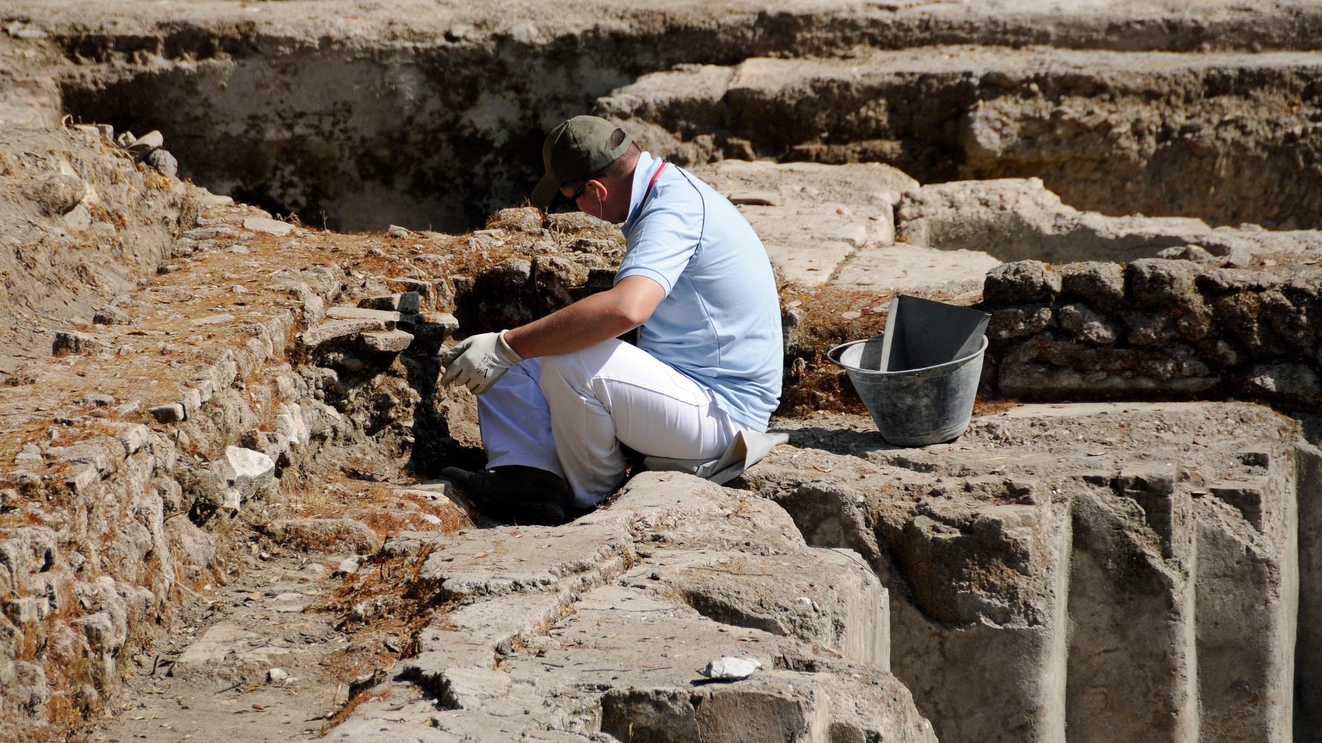 File:Archaeologist at Work (5734913492).jpg