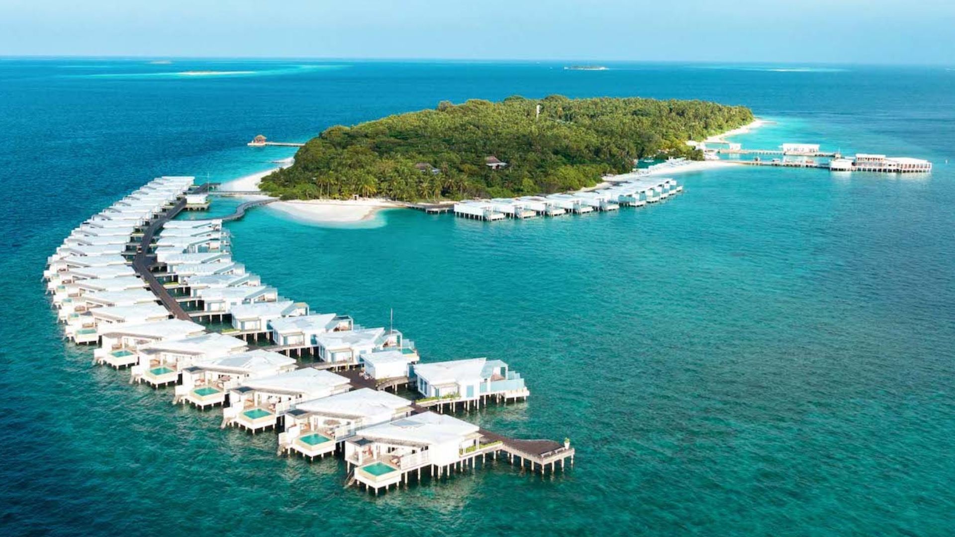 File:Amilla Maldives Villas.jpg