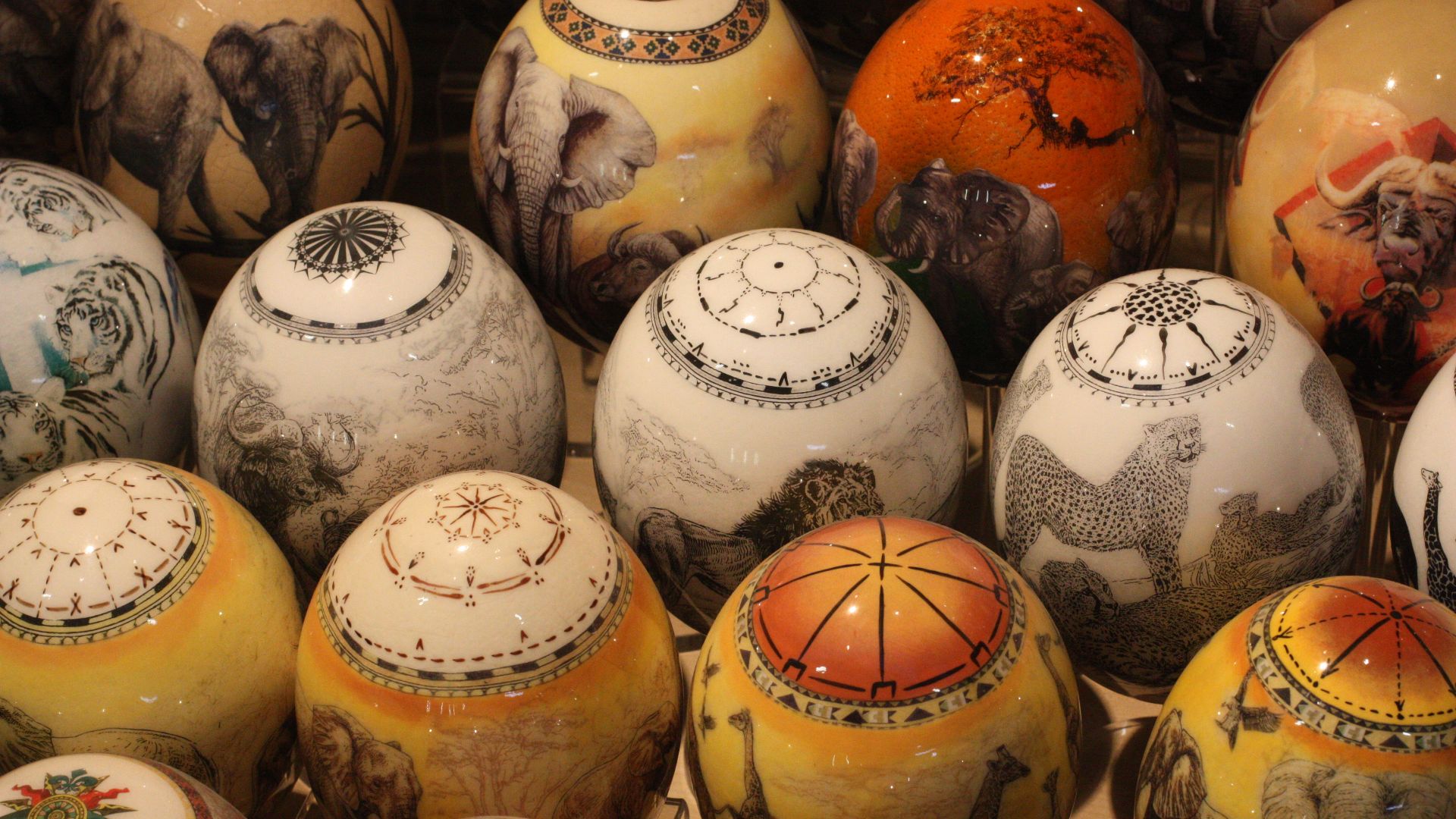 File:Ornemented Ostrich eggs, Vienna 2009 20091008 001.JPG