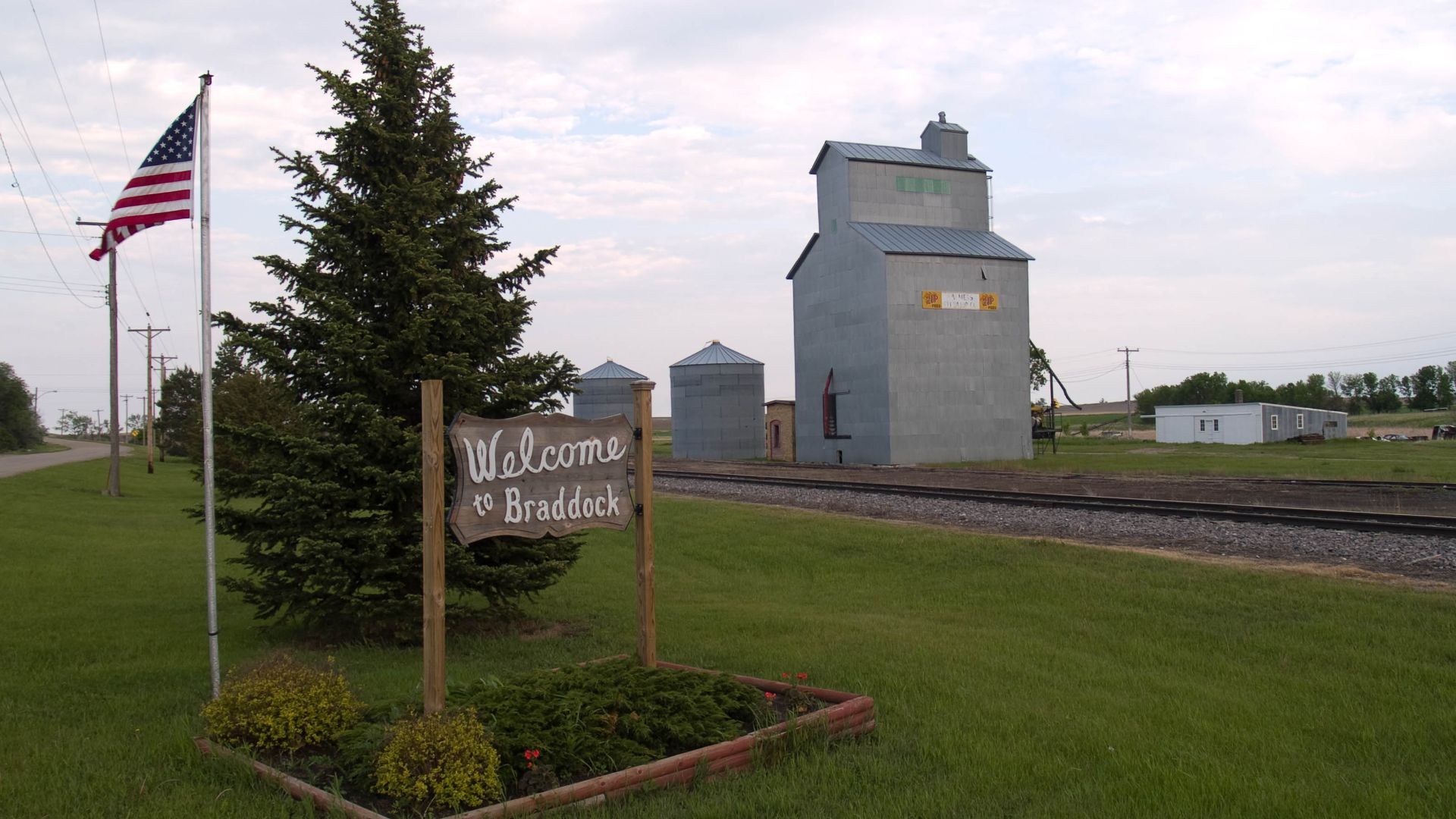 File:Braddock, North Dakota 6-13-2008.jpg
