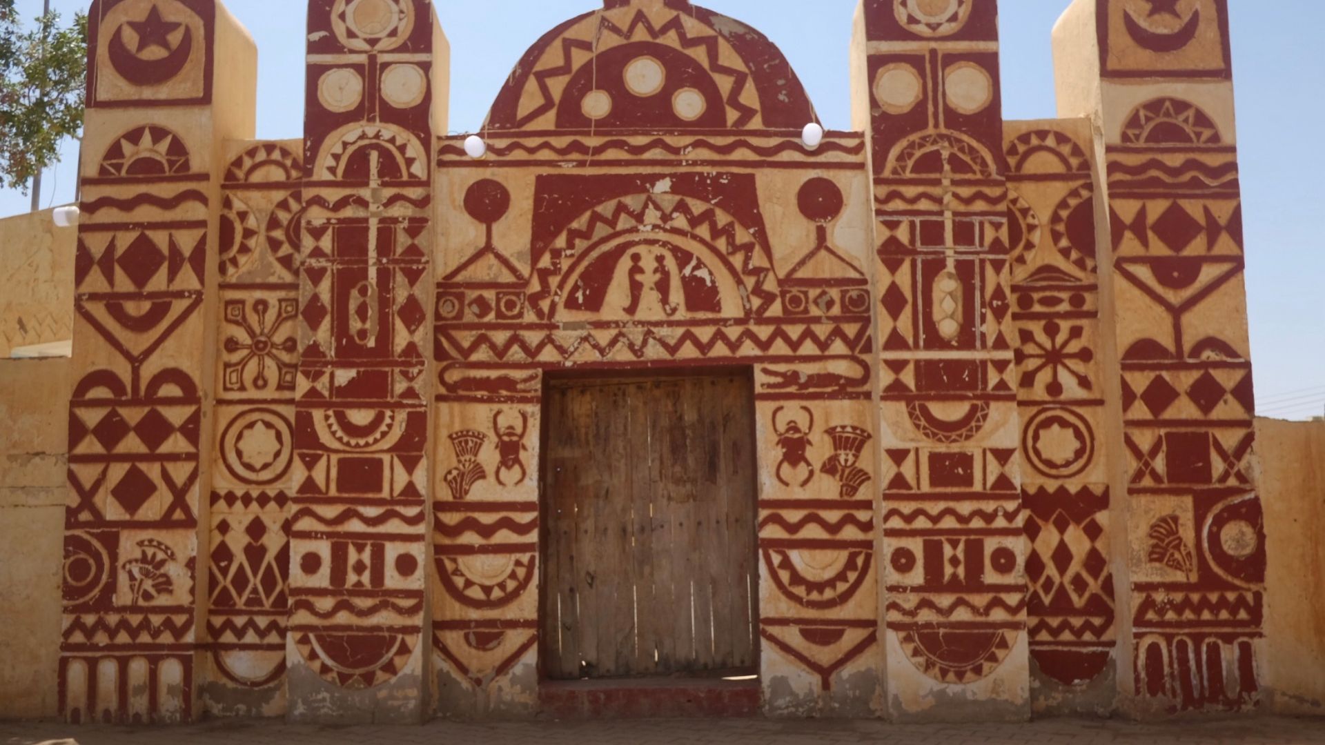 File:Traditional Nubian wall painting.jpg