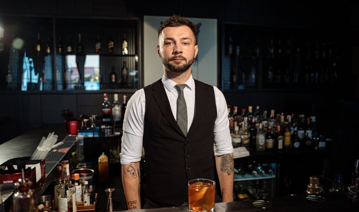 Hotel Beach Bar - Intro