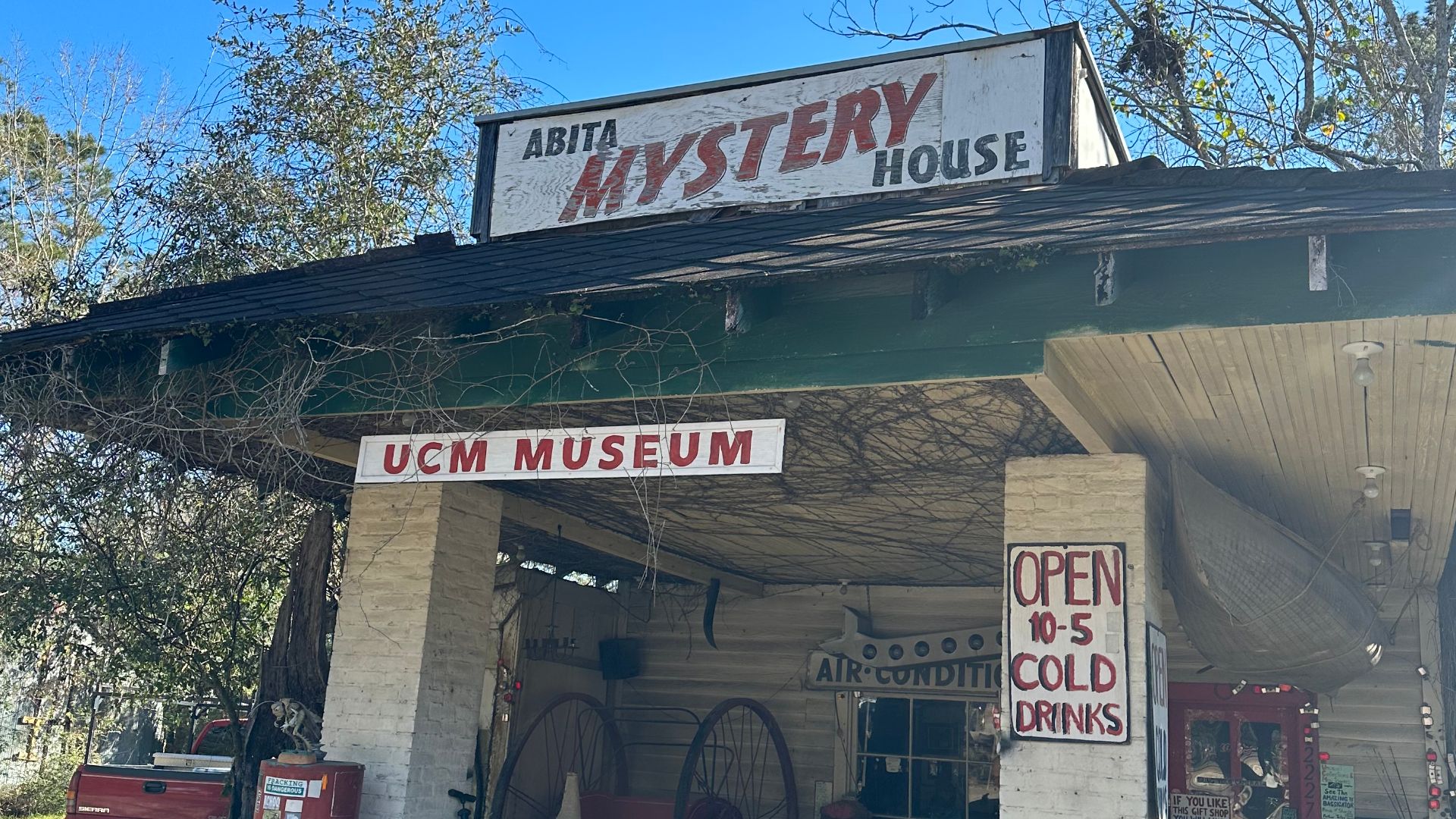 Front Entrance to the Abita Mystery House Museum