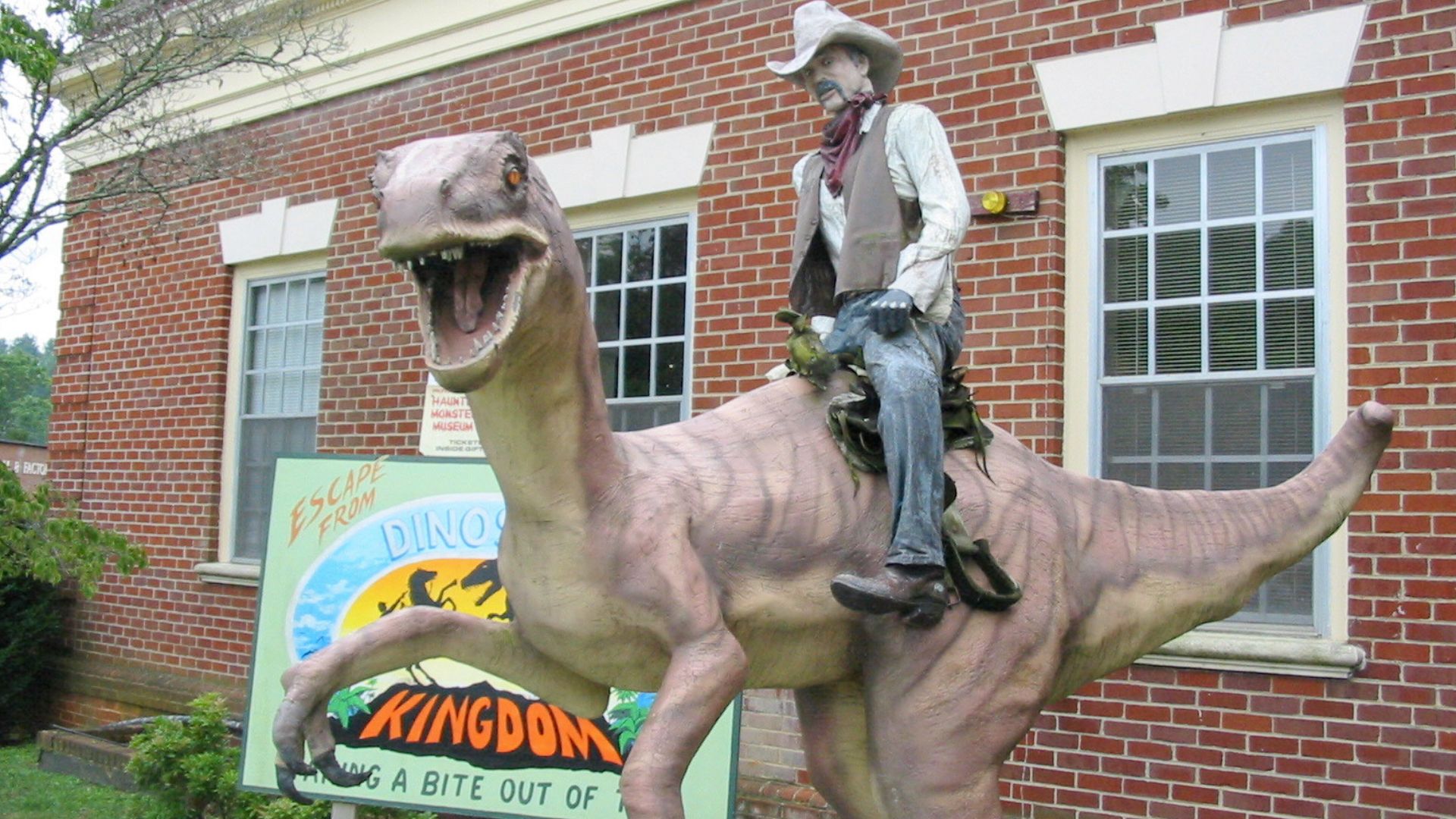 A taste of Dinosaur Kingdom at the gift shop
Natural Bridge, VA

July 20 2009