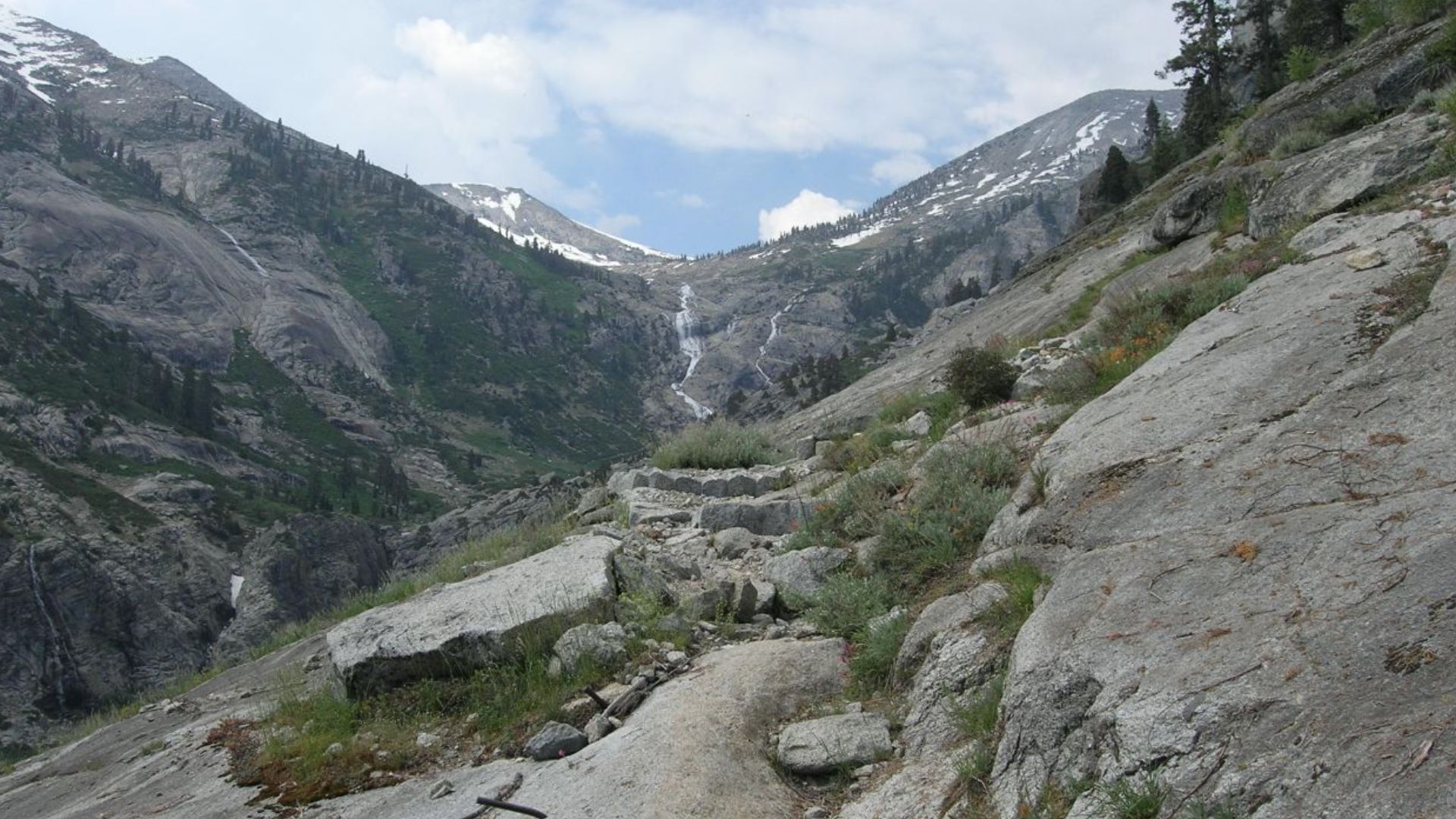 The High Sierra Trail, near the Great Western Divide, Sequoia National Park,  Sierra Nevada, California.high sierra trail to hamilton lakes, june 2006 029
