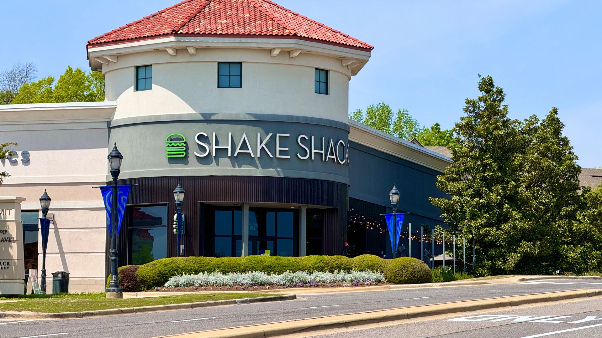 A Shake Shack restaurant at The Summit shopping mall in Birmingham, Alabama