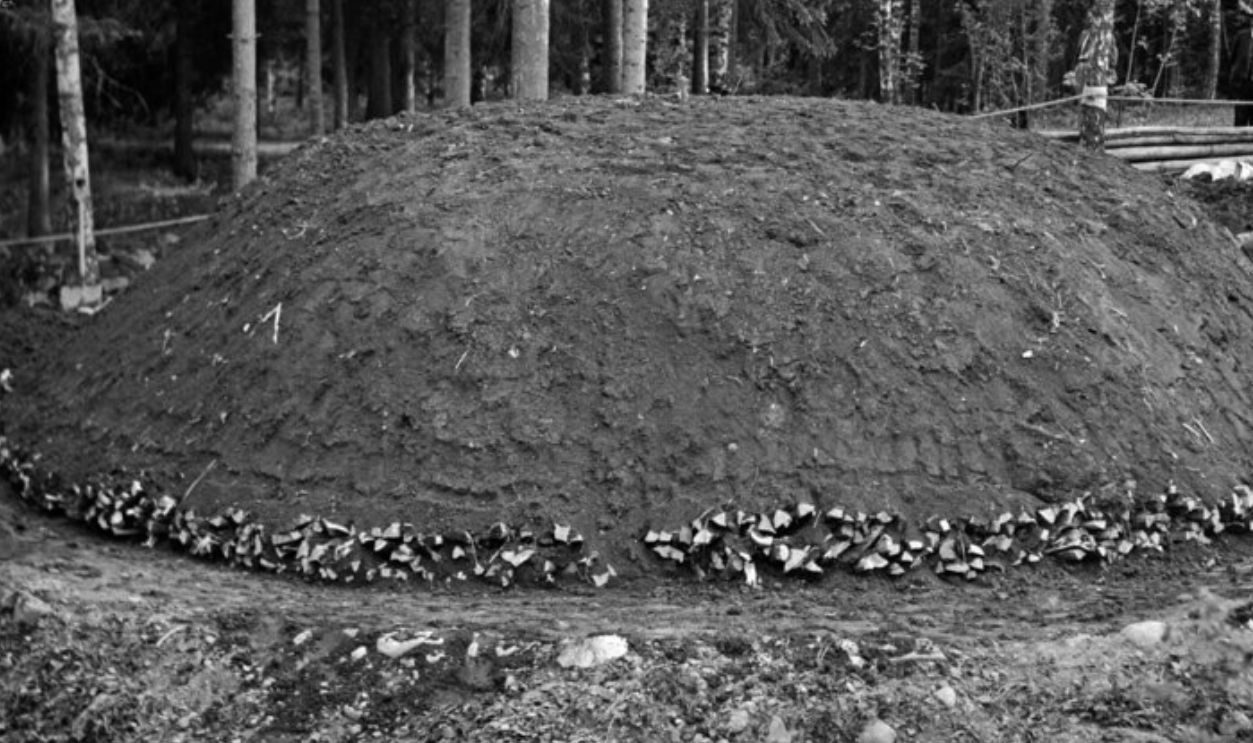 Pine tar kiln