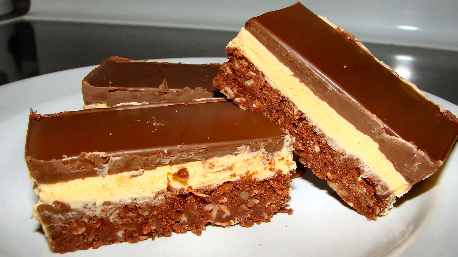 Nanaimo bars, with flash