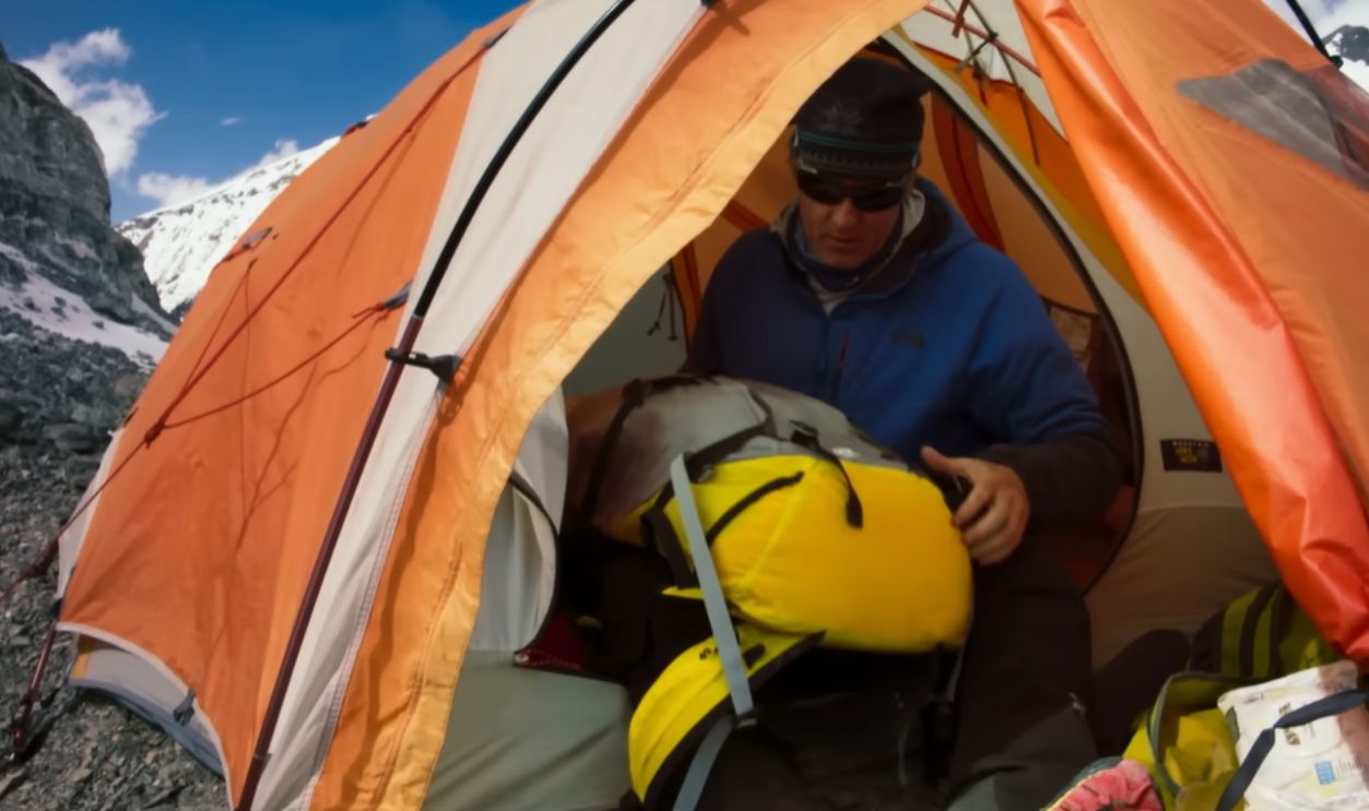 Screenshot from  Lost on Everest, National Geographic TV (2020) 