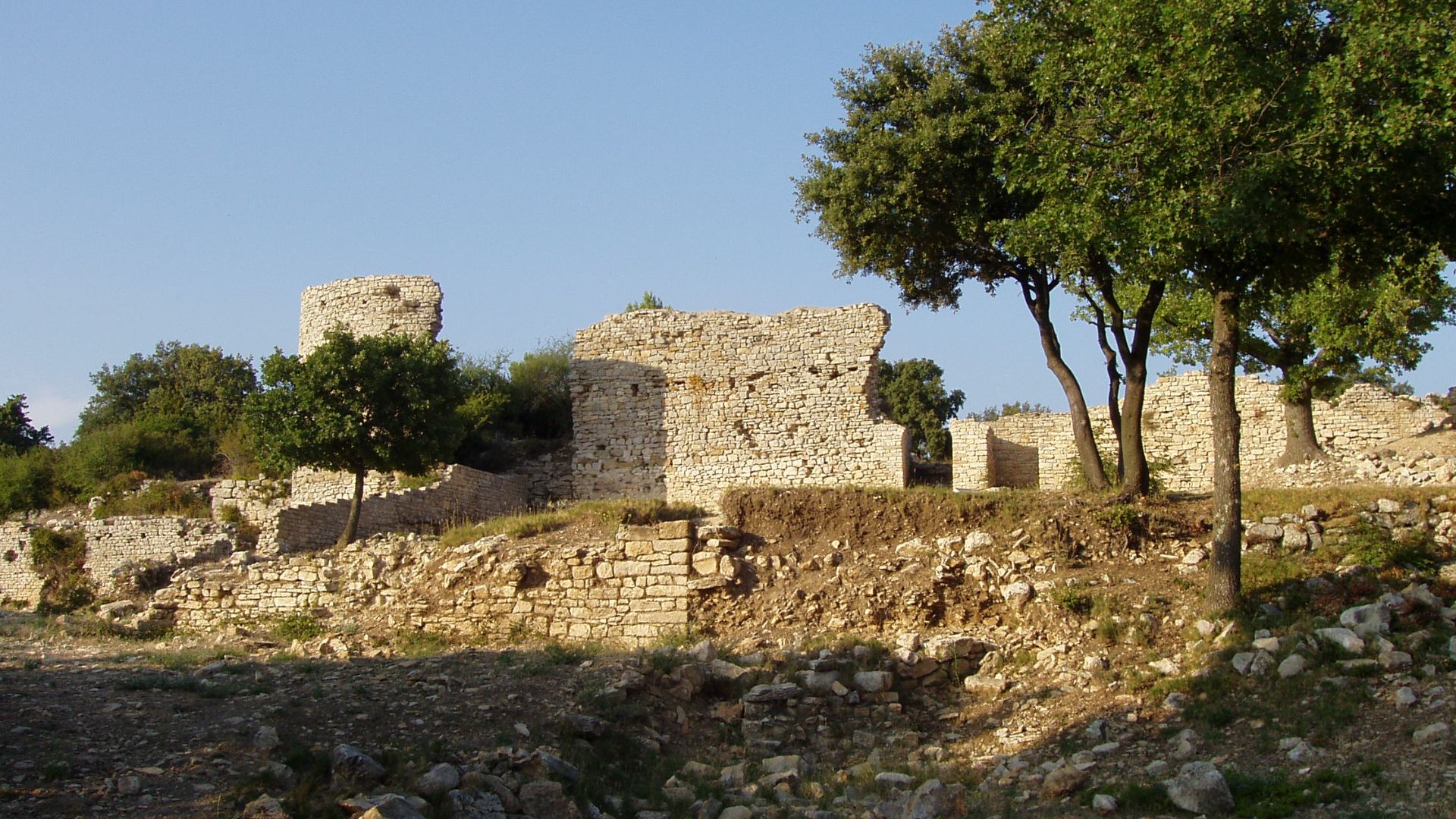 Le camp de César (Laudun)