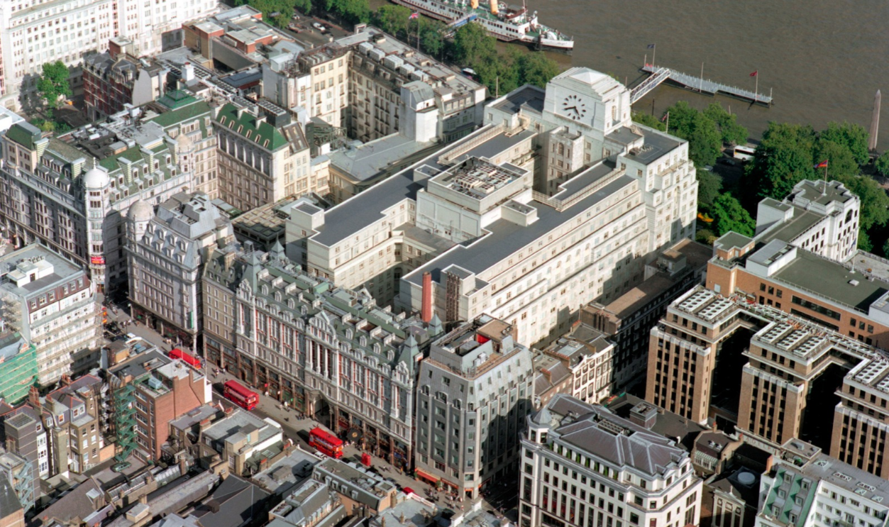  The Strand And The Embankment