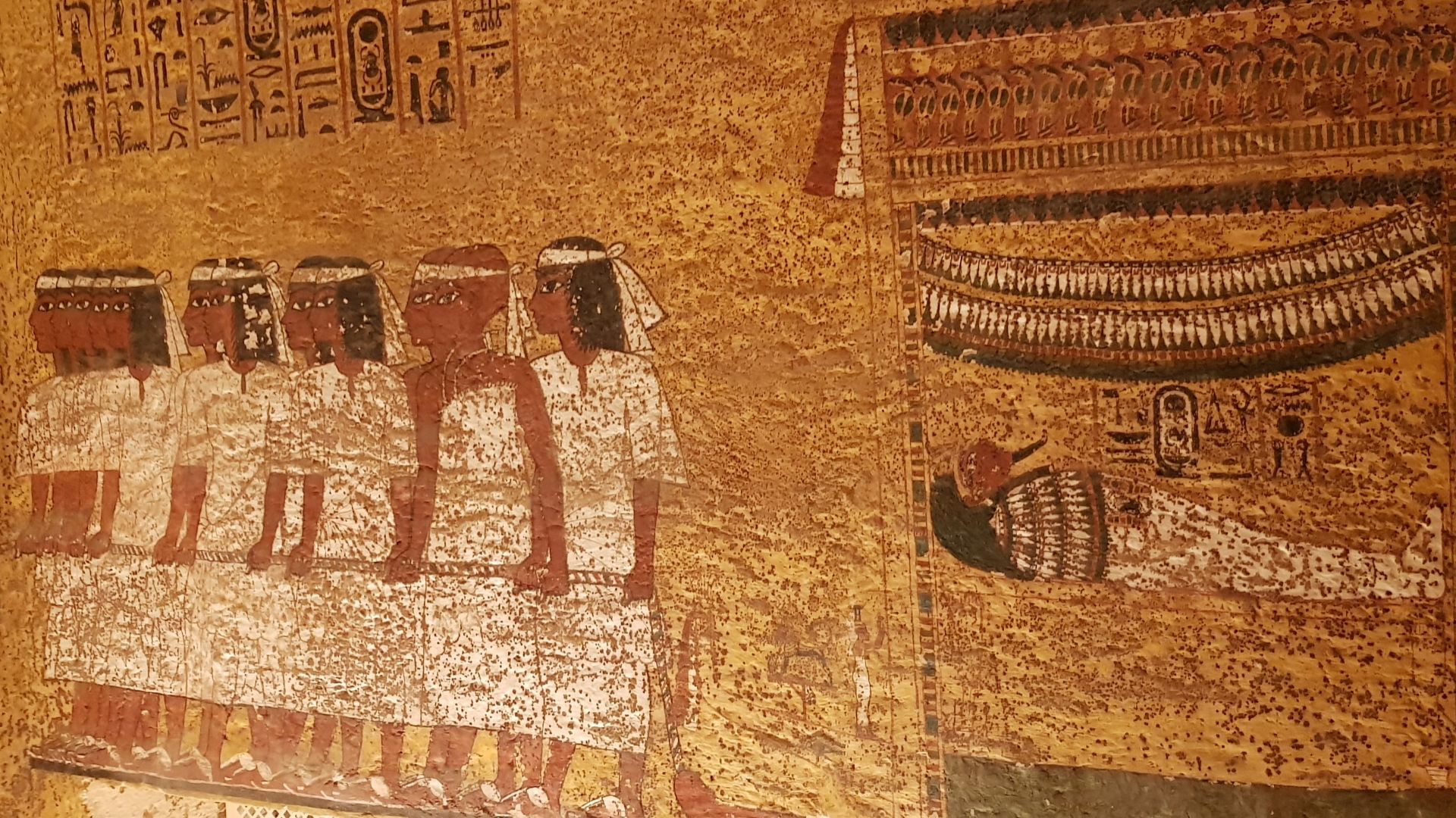 Tutankhamun KV62 burial chamber decoration of the walls/ that was the only decorated room in the tomb.