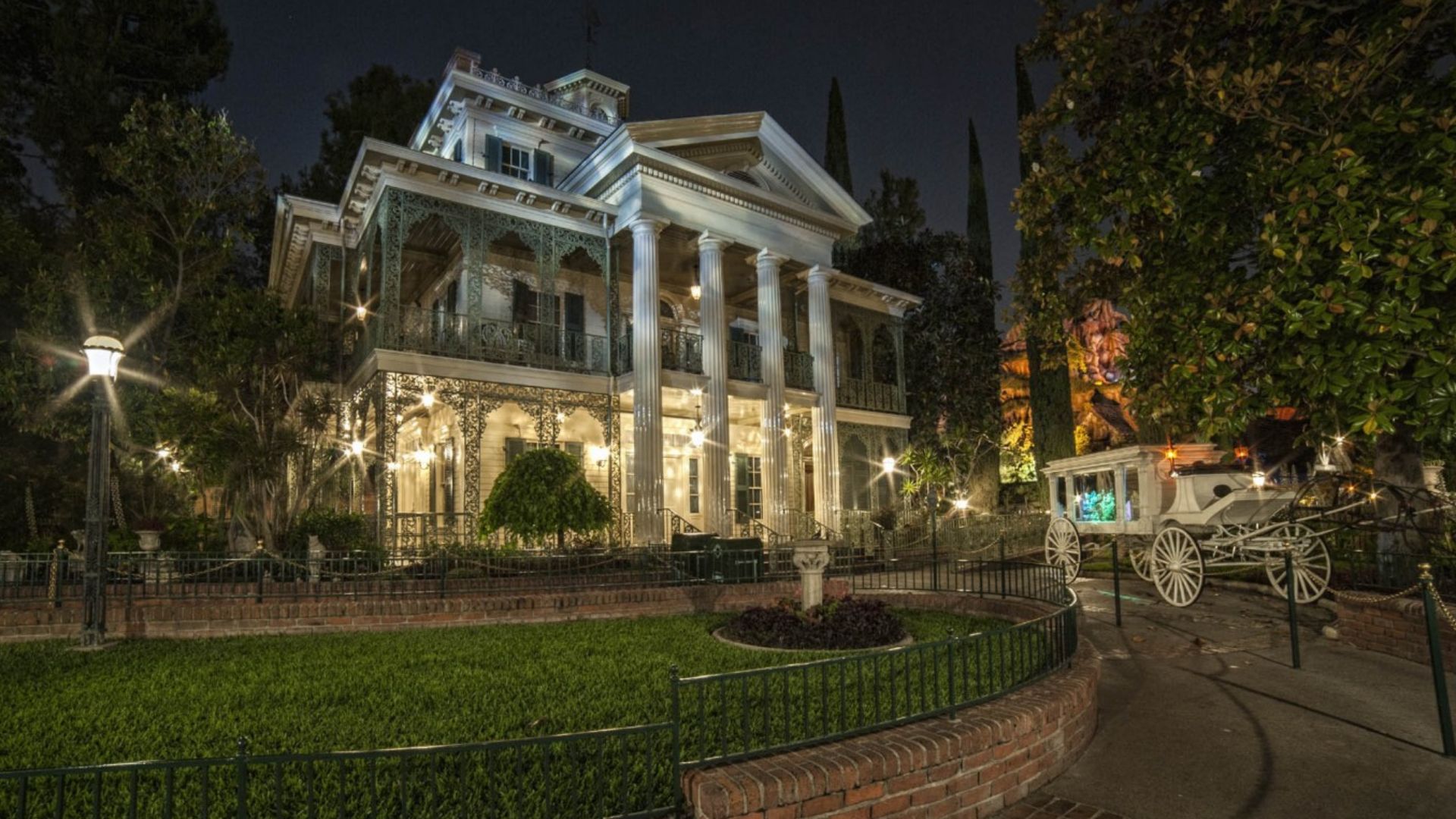 The Haunted Mansion в Калифорнии