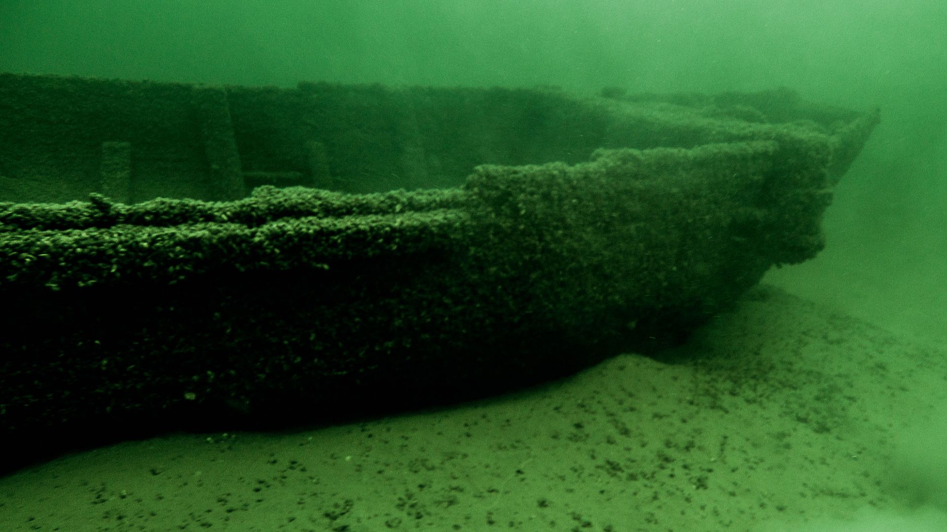 Segmer vor Bodman-Ludwigshafen, Backbordseite vom Heck mit Resten des Ruders