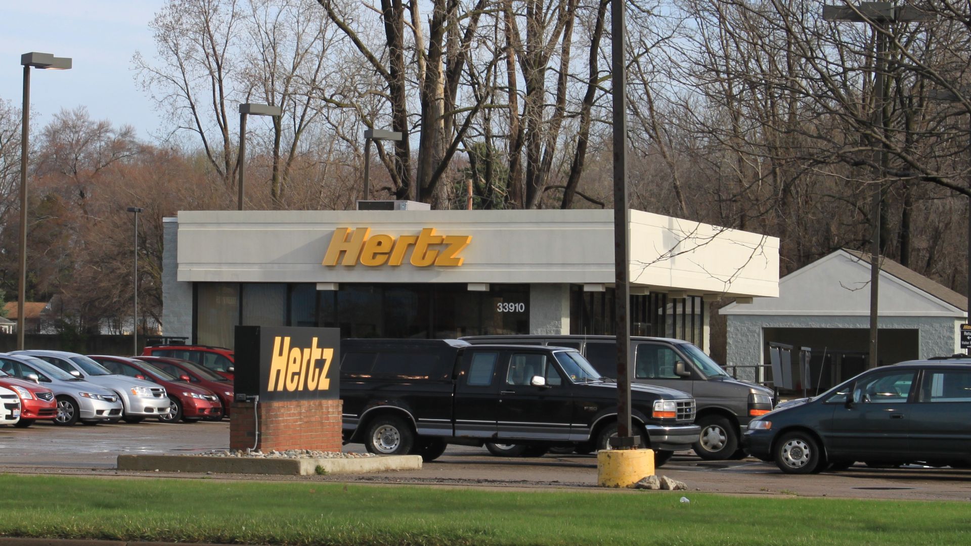 Hertz car rental office, 33910 Plymouth Road, Livonia, Michigan