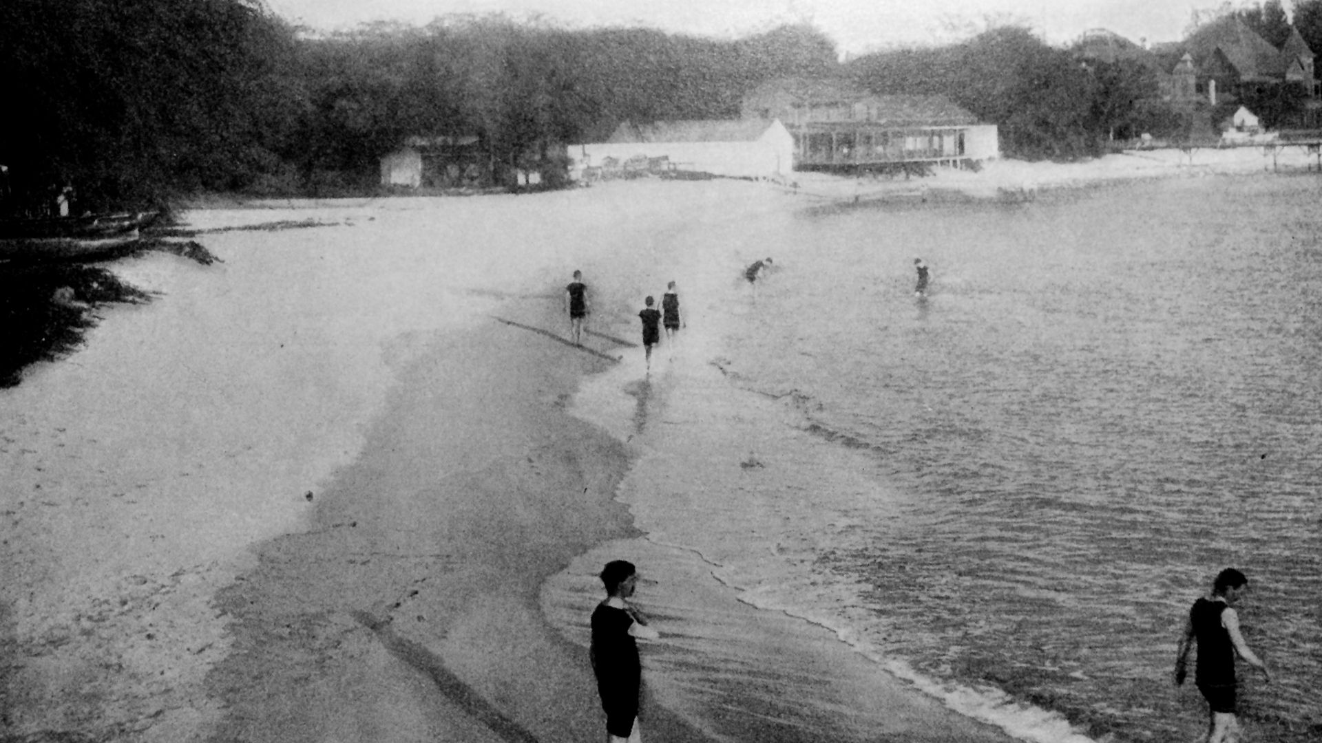 Waikiki Beach on 1899