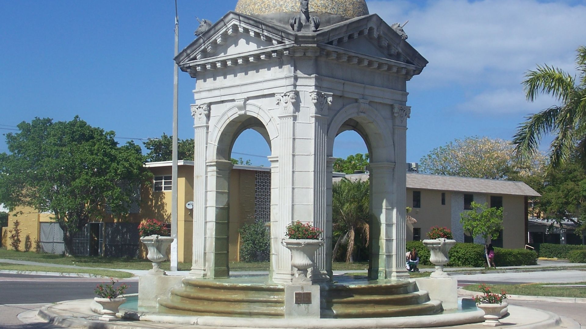 North Miami Beach, Florida: Fulford by the Sea Entrance