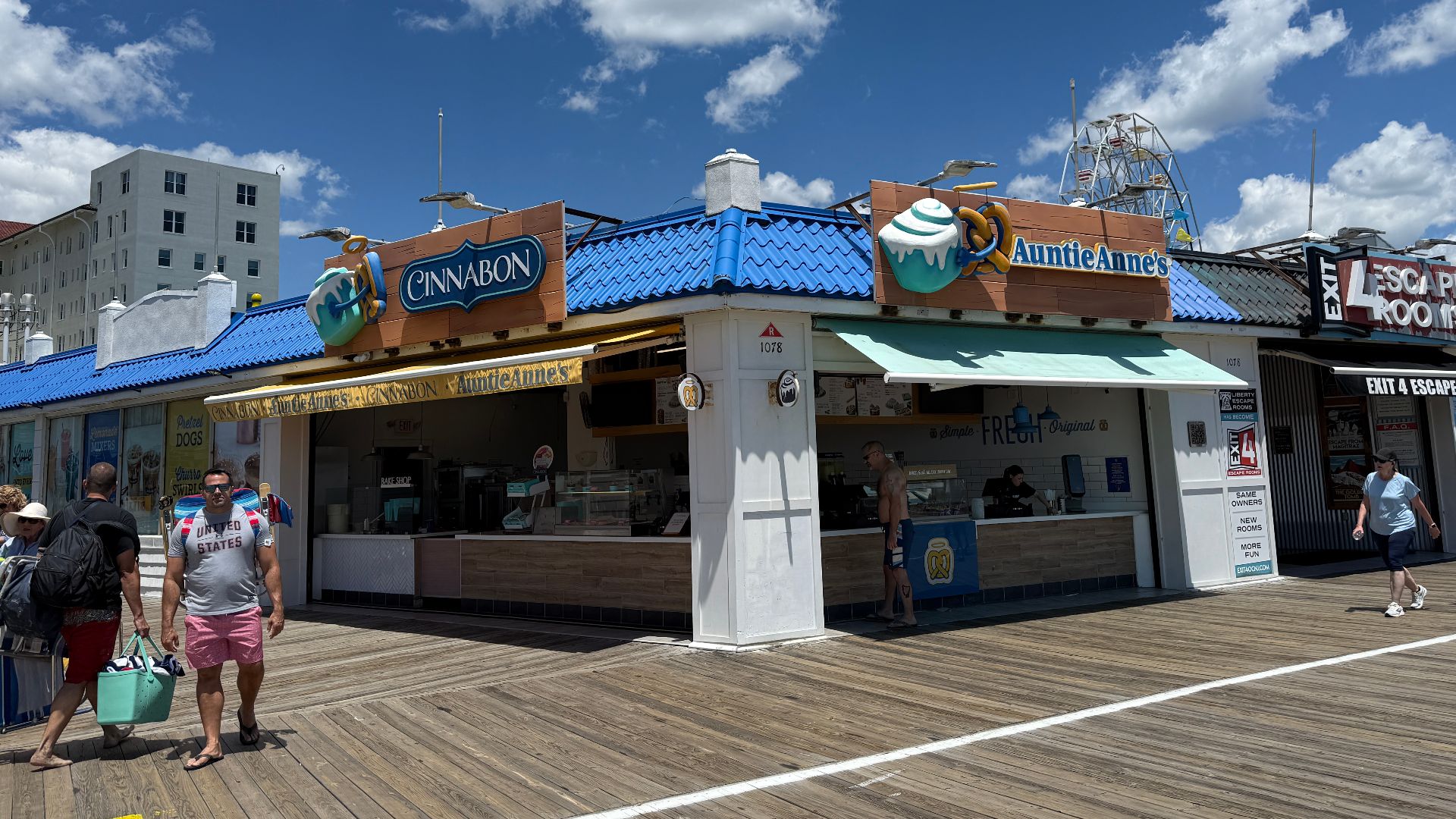 Auntie Anne's/Cinnabon on the boardwalk in Ocean City, New Jersey