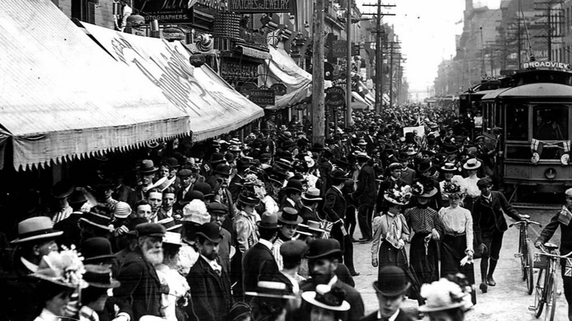 Yonge Street crowds celebrating the end of the Boer War, Toronto, Canada.