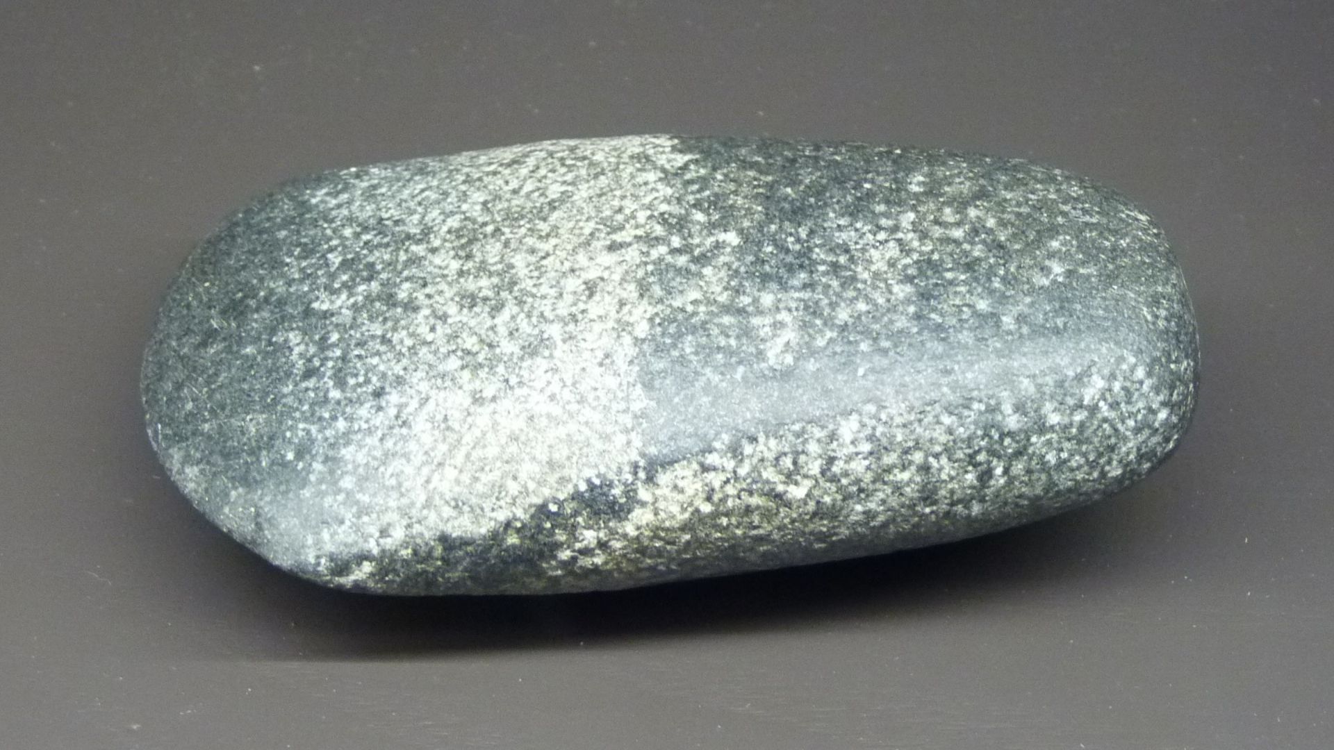 Stone axe blade. Unknown provenience, Naqada I and II (3900-3300 BCE). Florence, Museo archeologico nazionale.
