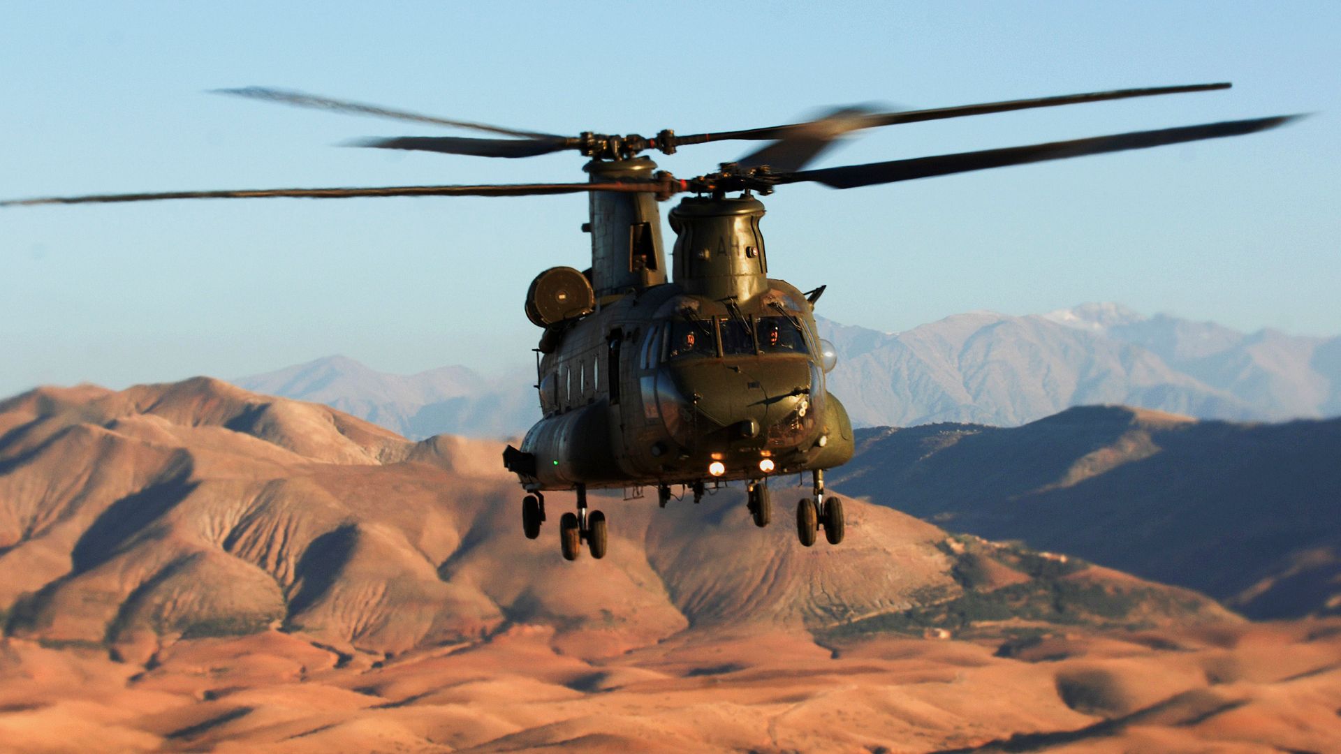 A Royal Air Force Chinook helicopter from RAF Odiham during Exercise Jebel Sahara in North Africa.
The aim of the exercise is to provide support for the Royal Gibraltar Regiment and local Army units.

Organization: RAF
Object Name: CHINOOK OVER THE ALTAS 