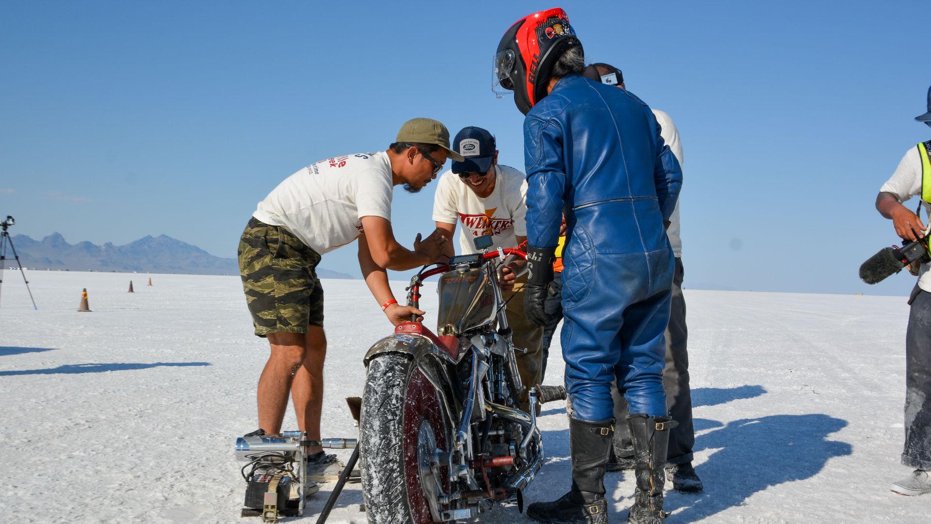Motorcyclist inspecting motorcycle during Speedweek 2023 on the Bonneville Salt Flats in Wendover, UT.
Photo by: Jonathan Mallory