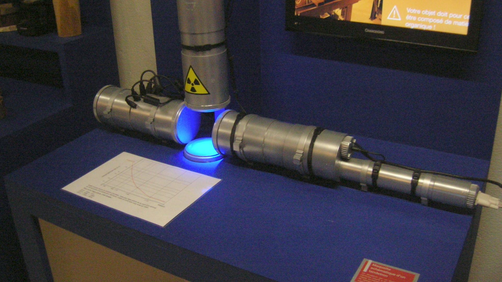 Expérience de datation Carbon-14. Musée archéologique du lac de Paladru. Charavines, Isère, AuRA, France.