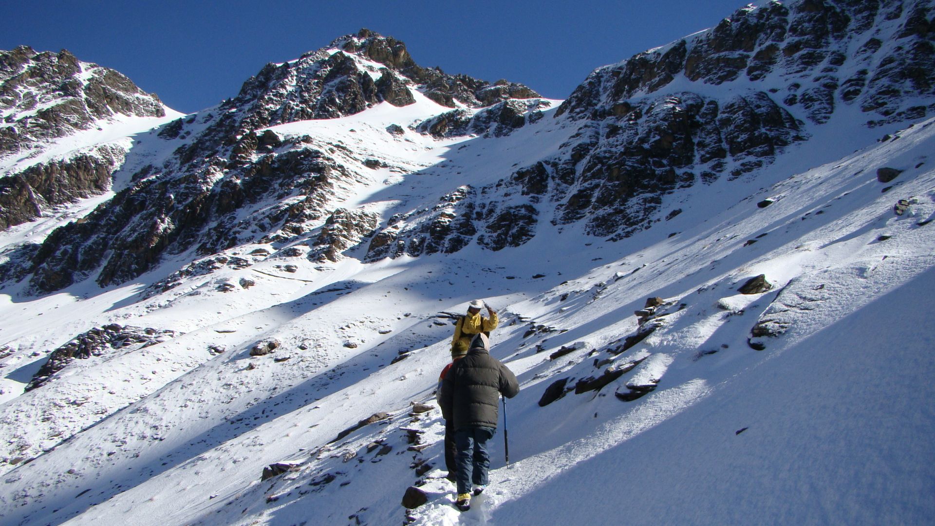 greeted by the sunrays,Roopkund trail