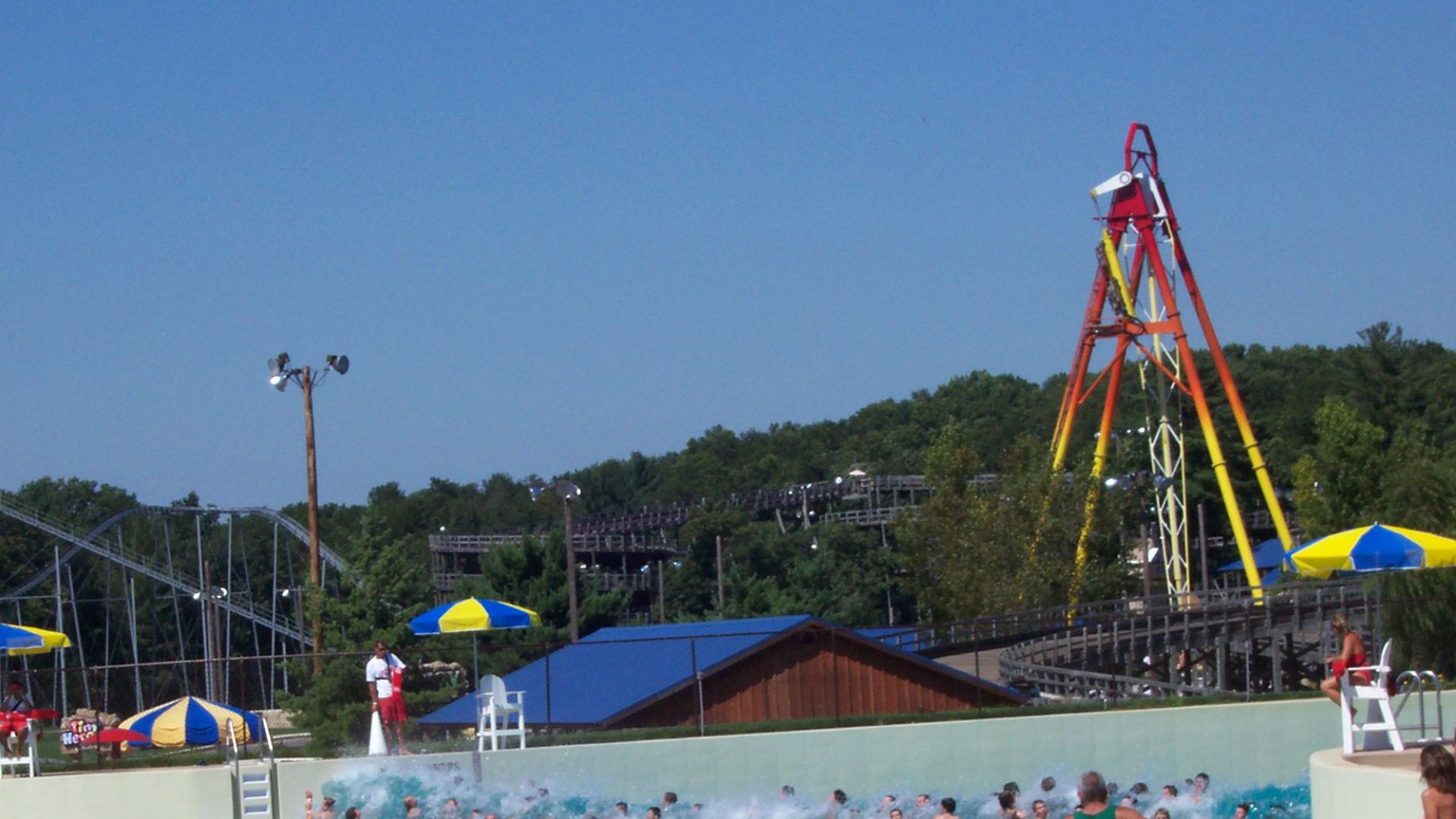 Poseidon's Rage Surf Pool at en:Mt. Olympus Water & Theme Park in Wisconsin Dells, Wisconsin, USA. Taken September 2, 2007 by myself.