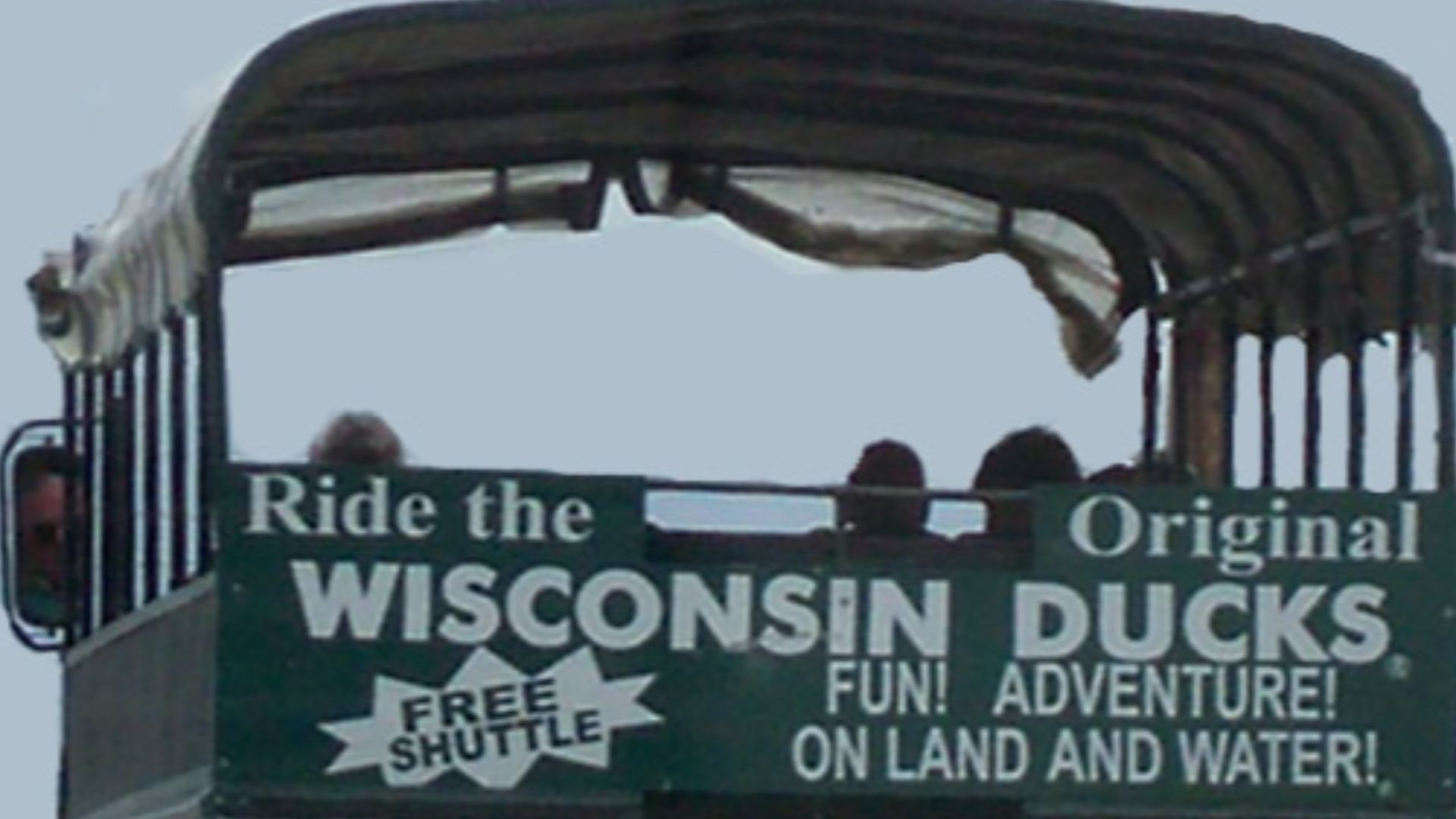 A en:DUKW travelling on en:Wisconsin Highway 23 and en:U.S. Route 12 in en:Wisconsin Dells, Wisconsin, USA.