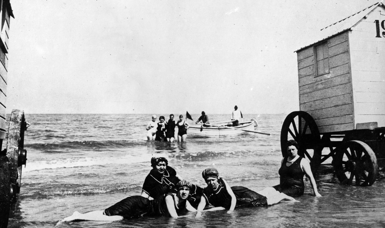 Bathing At Ostende 3293882