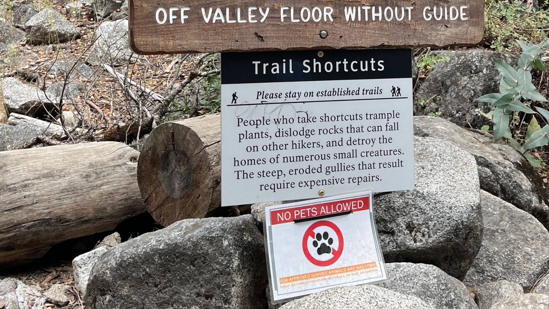 Trail sign on the Yosemite Falls Trail