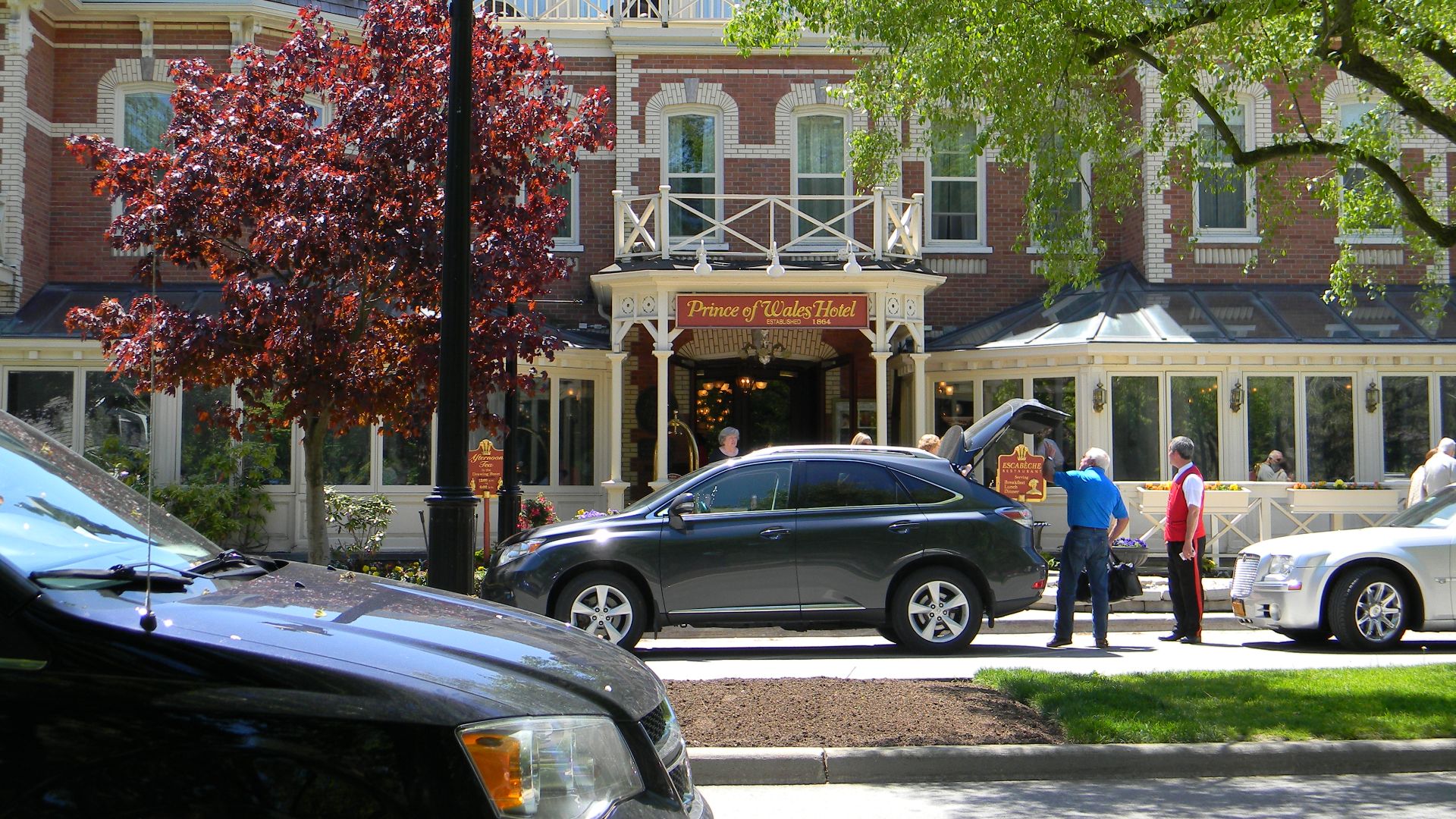 Built in 1864, the three storey 110 room hotel went by several names (Long's Hotel, Arcade Hotel, The Niagara House) and was renamed with the current named after famous guests the Duke of York
