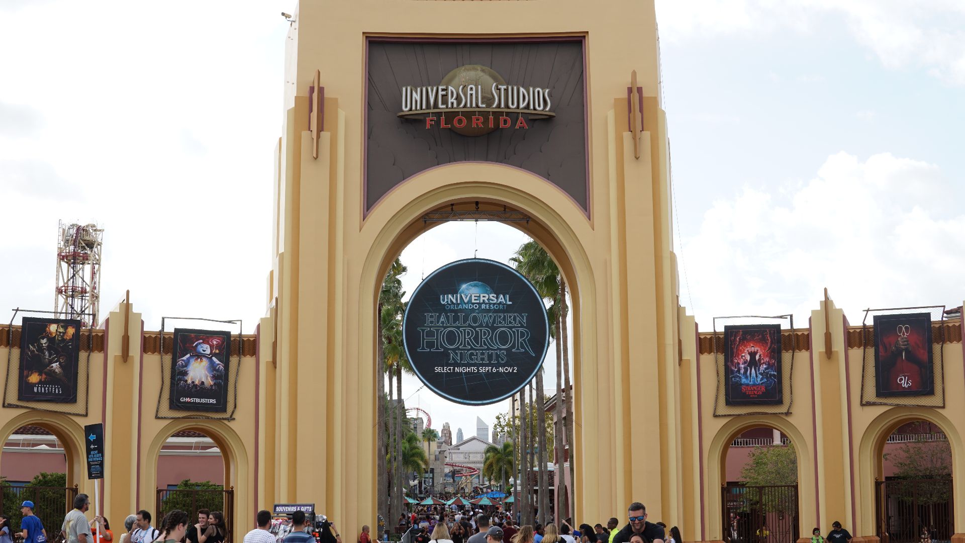Halloween Horror Nights Orlando 29 entrance