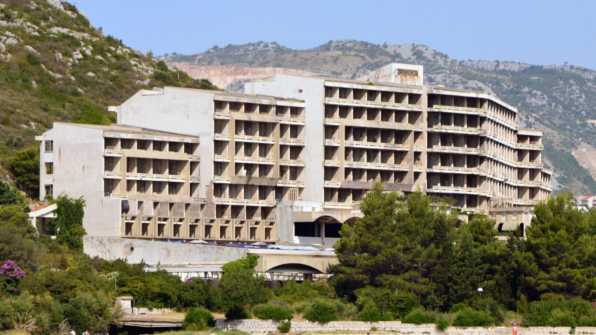 Hotel Kupari in Kupari (Croatia), abandoned during the Croatian War of Independence, in 1991.