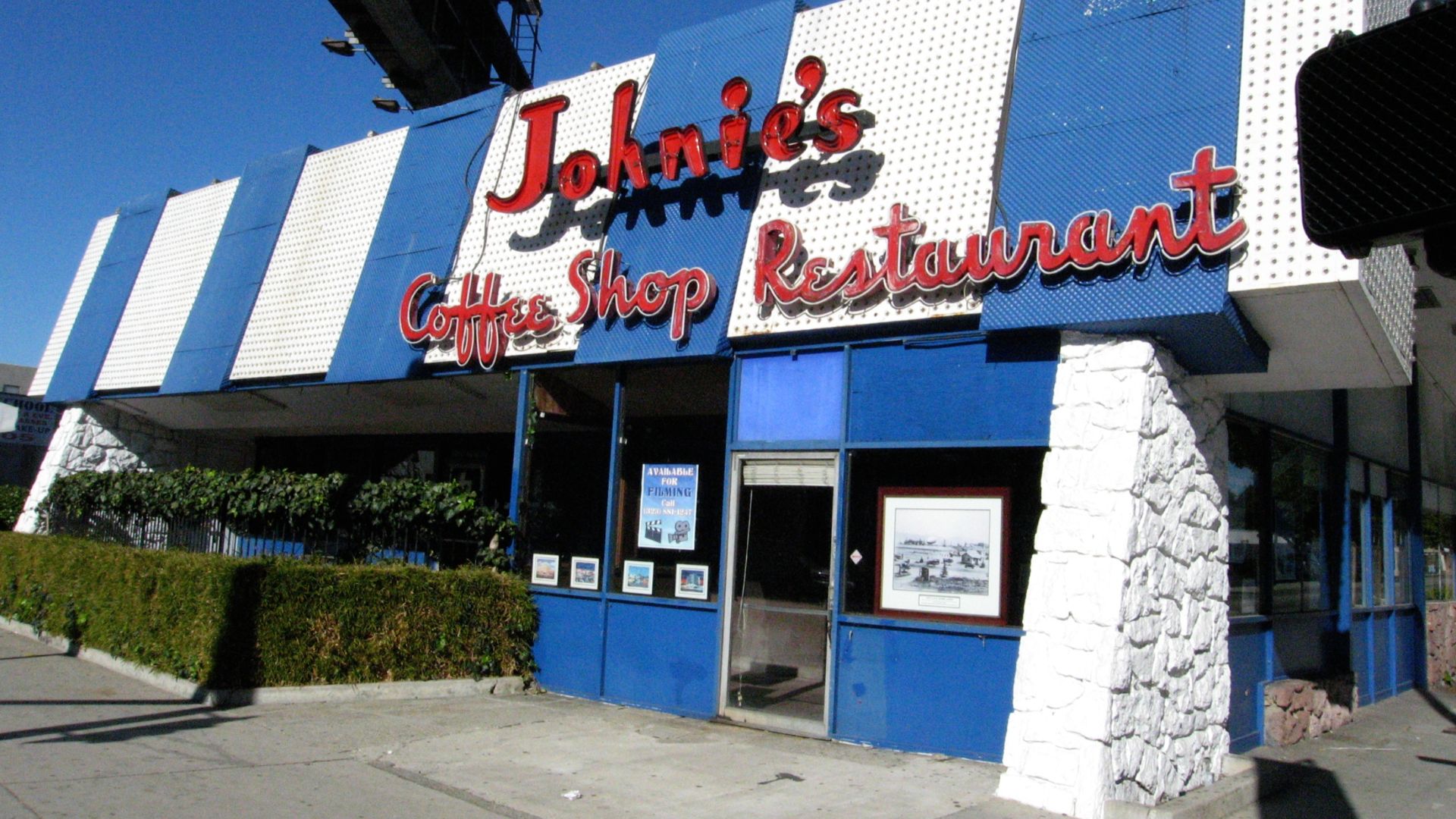 Johnie's Coffee Shop Restaurant on Miracle Mile in Los Angeles, famous for being used as a location for many movies.