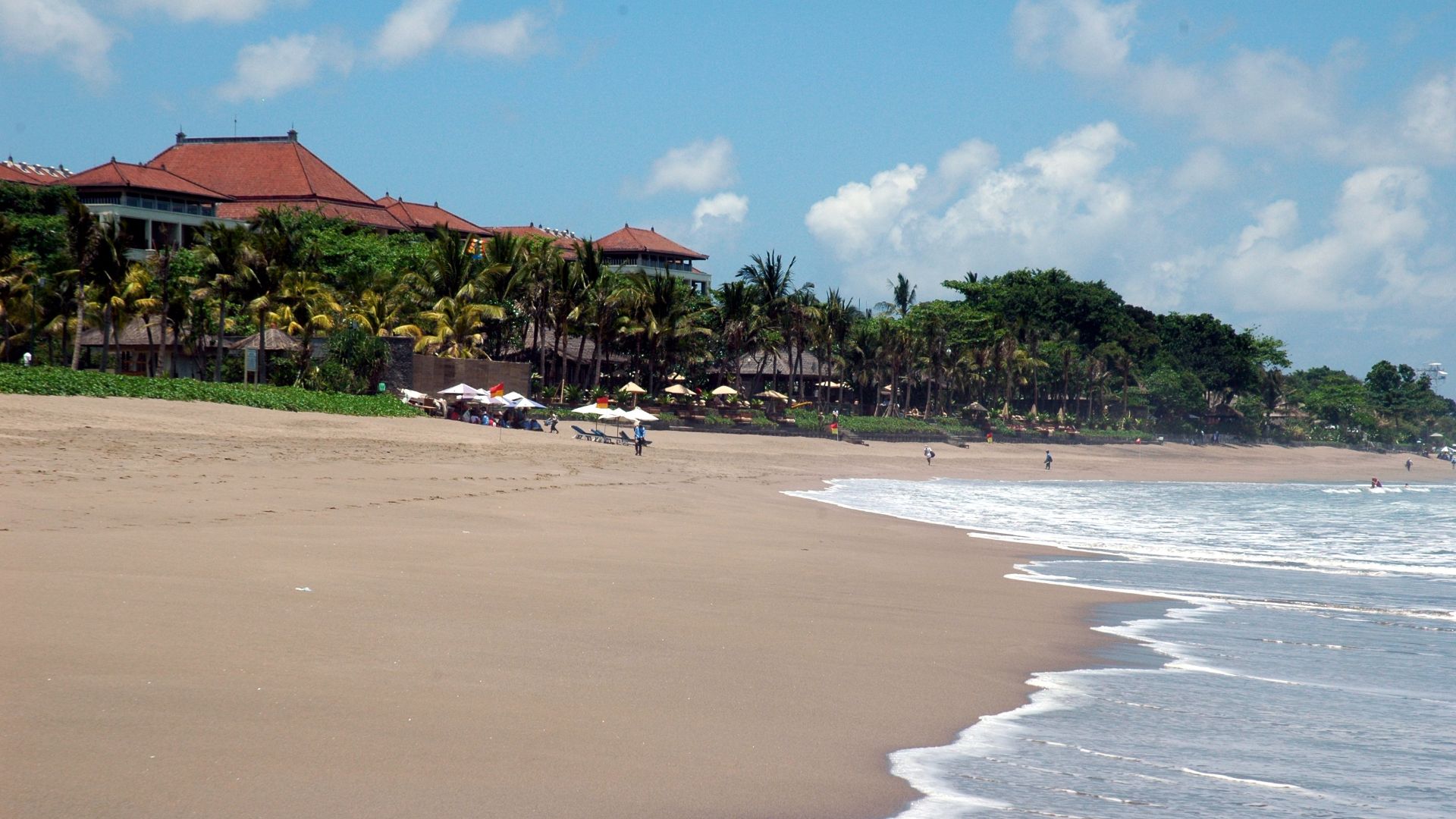 Petitenget beach.
