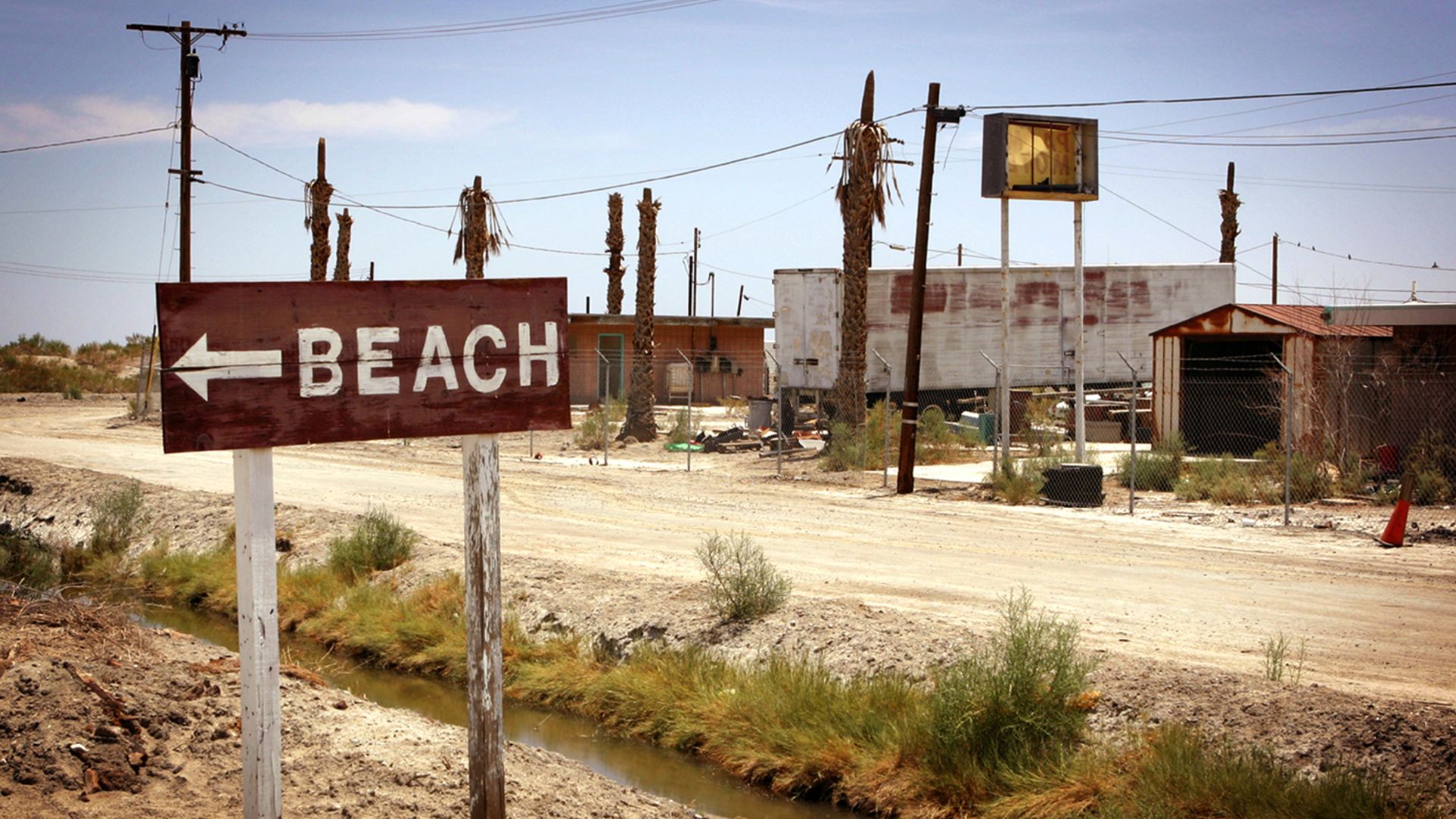 Abandoned businesses in Salton Sea Beach, California