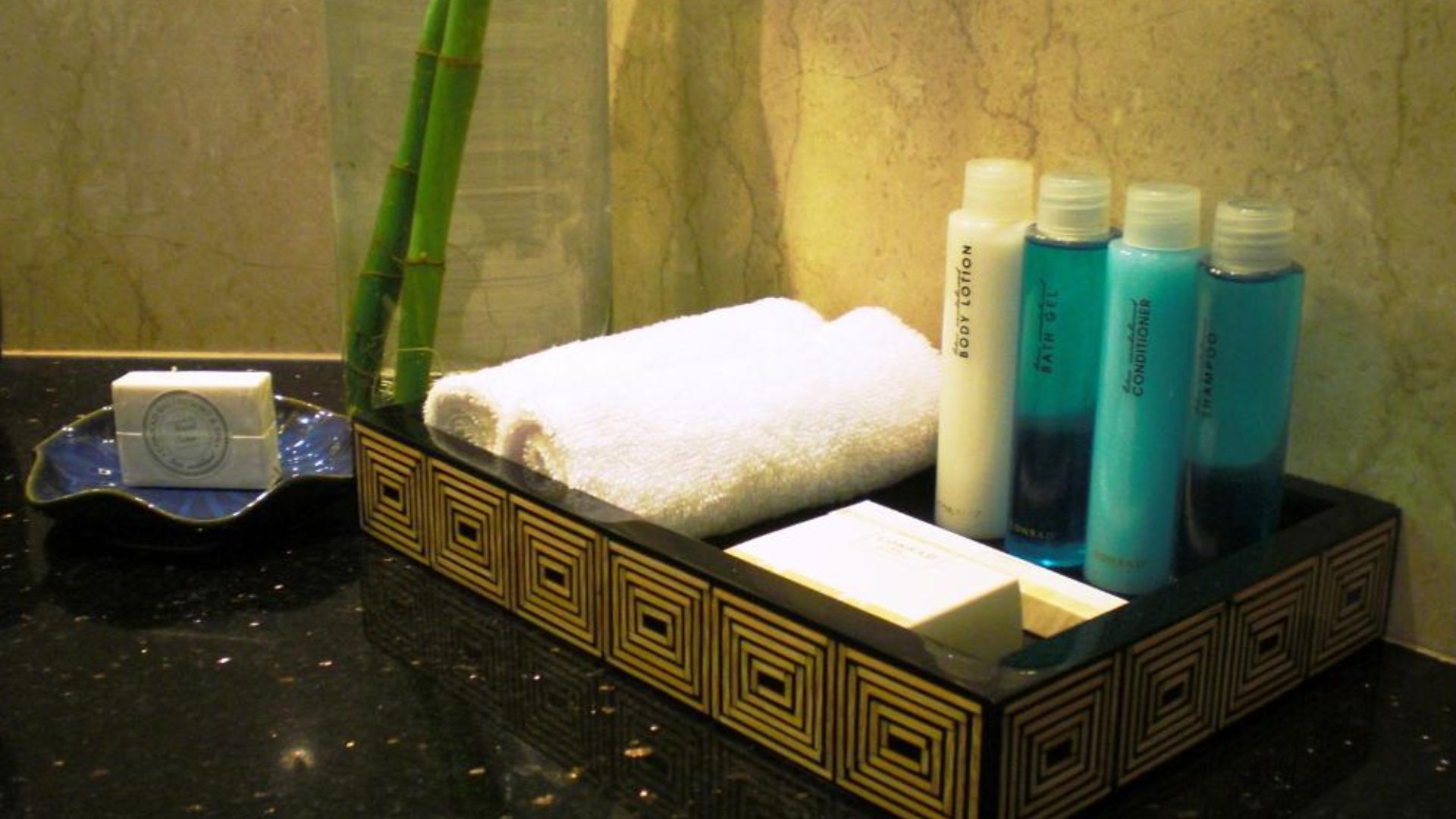 bath amenities & toiletries