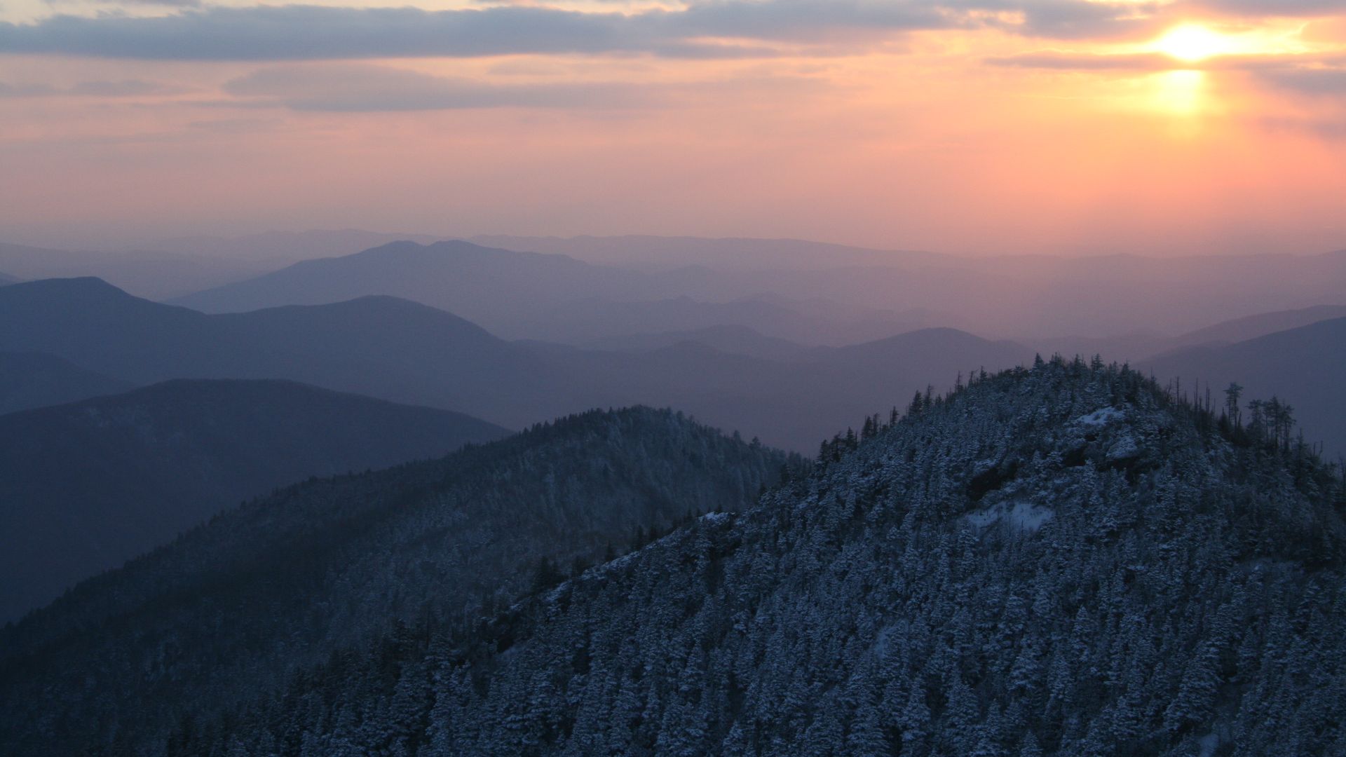 The photo was taken at 7:50 p.m. EST on April 7, 2007 at the Cliff Tops on Mount Le Conte, in the Great Smoky Mountains of Sevier County, Tennessee, USA.