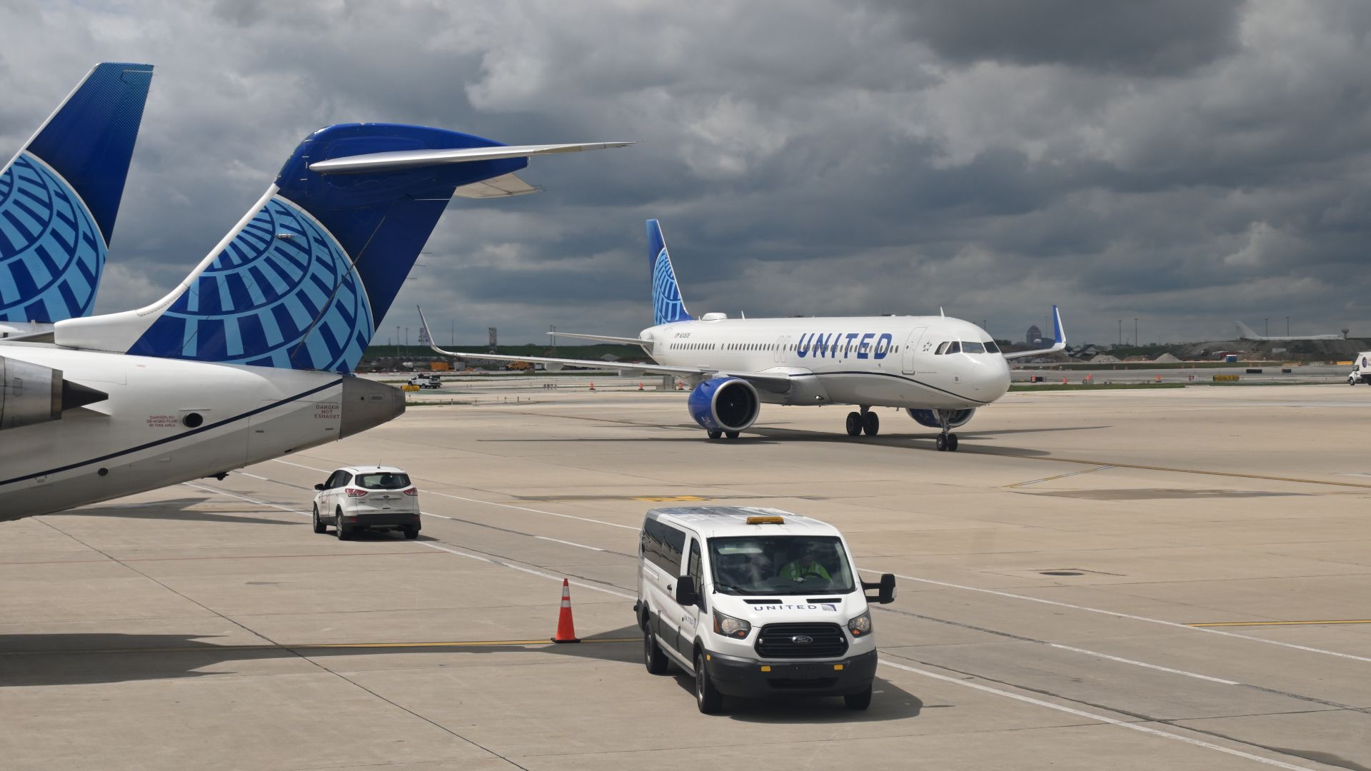 Airbus A31neo N24505 taxiing at Chicago O'Hare