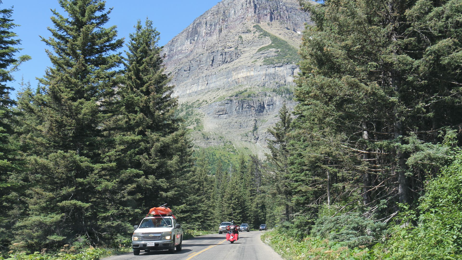 Traffic on the Going-to-the-Sun Road