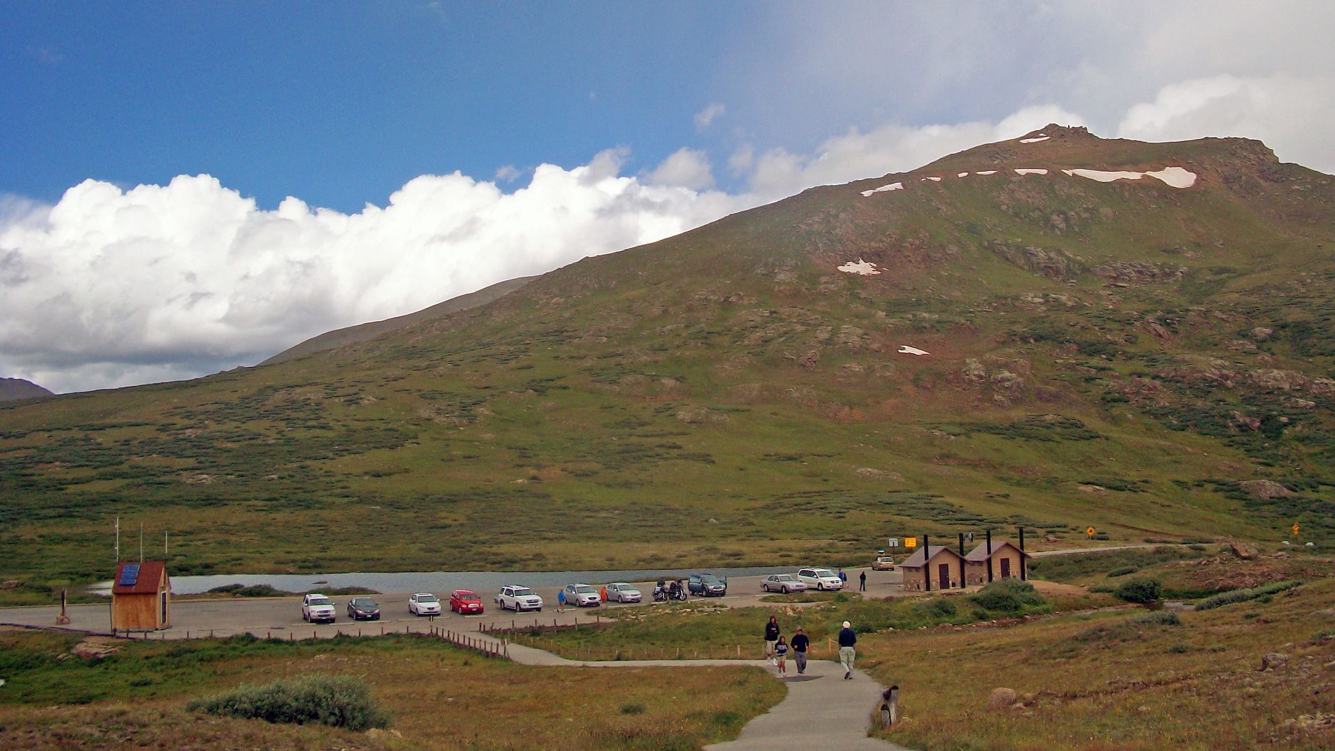 View across Independence Pass on the Continental Divide of the Americas along SH 82 between Aspen and Leadville, CO
